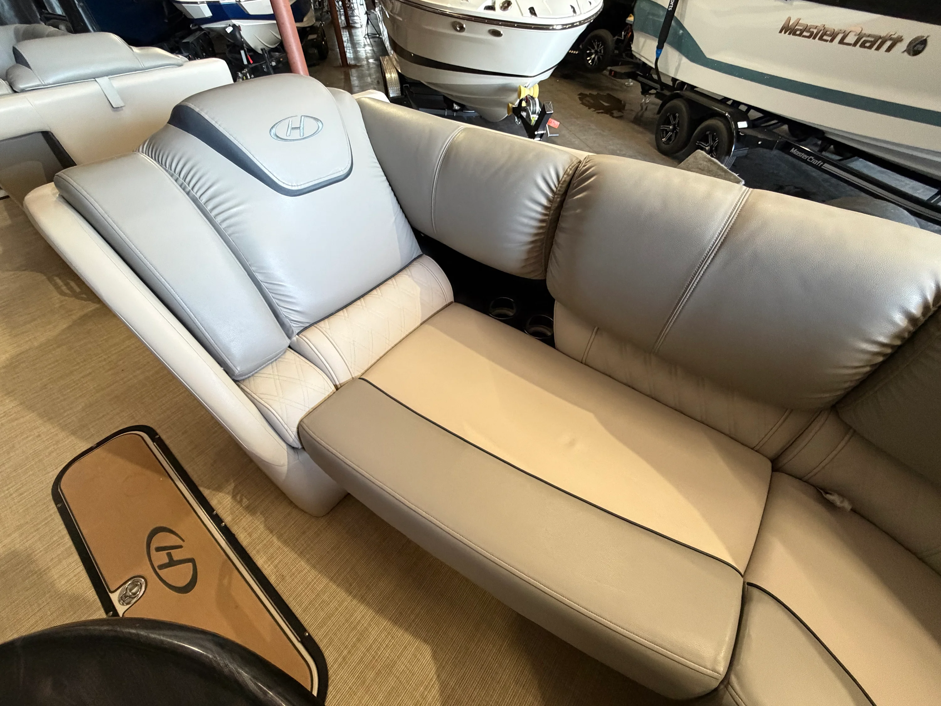 2019 Harris Grand Mariner 250 Image Thumbnail #46