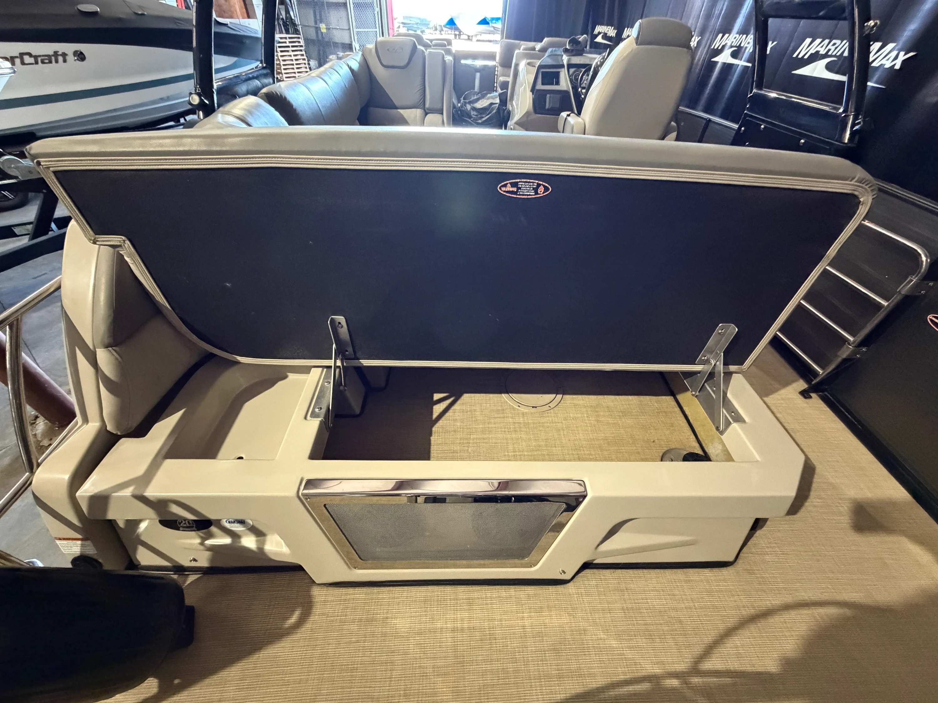 2019 Harris Grand Mariner 250 Image Thumbnail #15