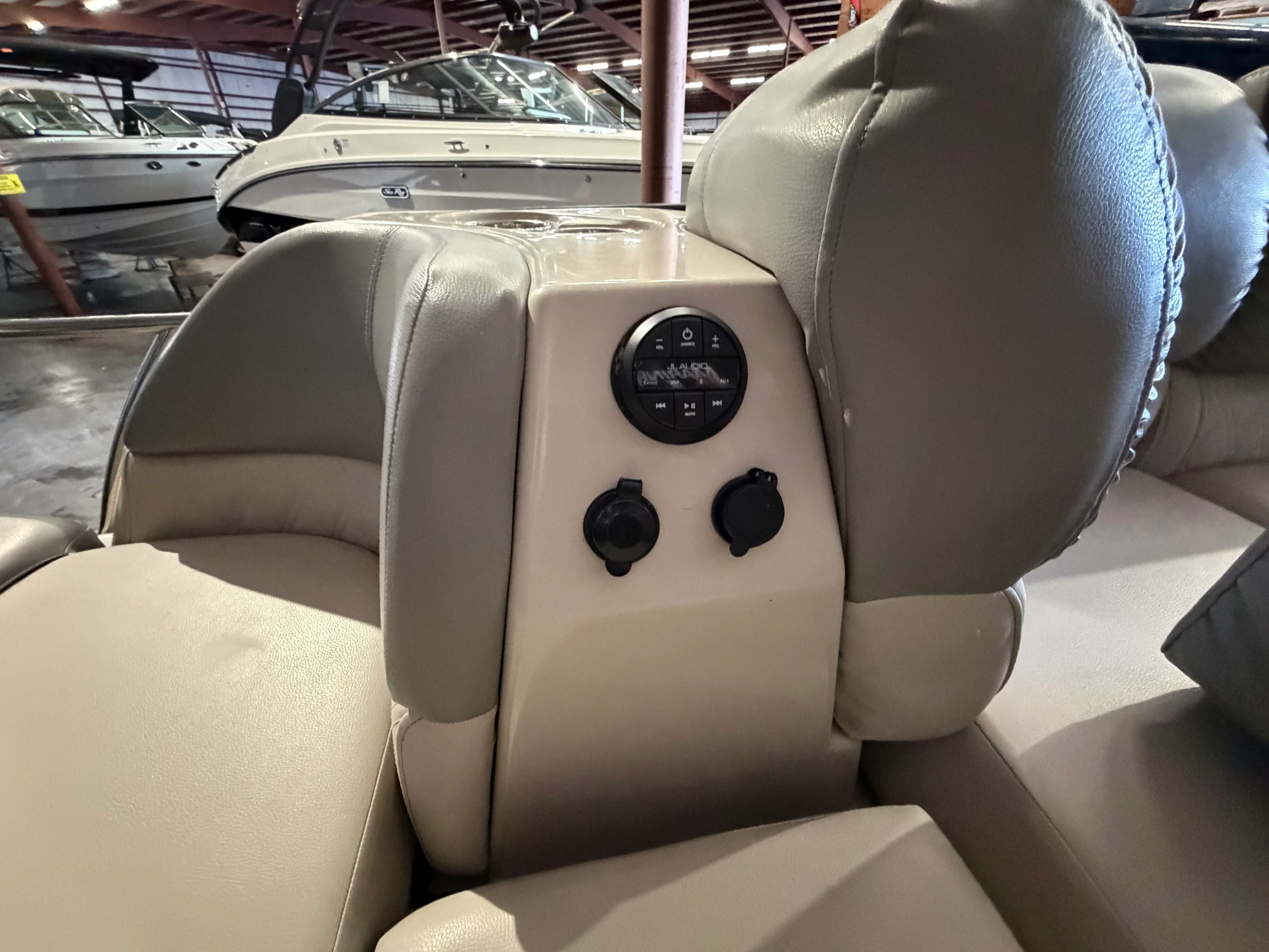 2019 Harris Grand Mariner 250 Image Thumbnail #14