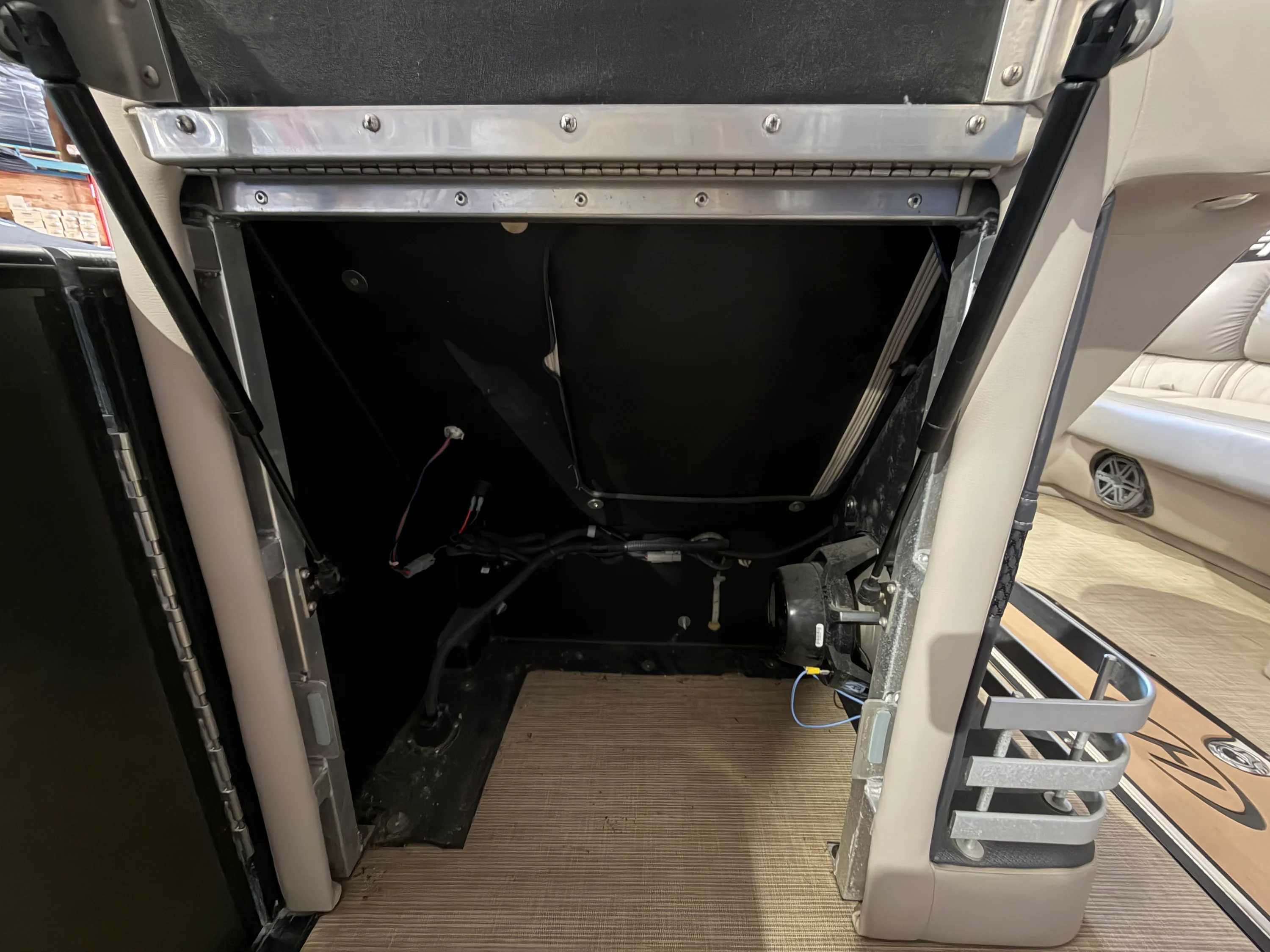 2019 Harris Grand Mariner 250 Image Thumbnail #43