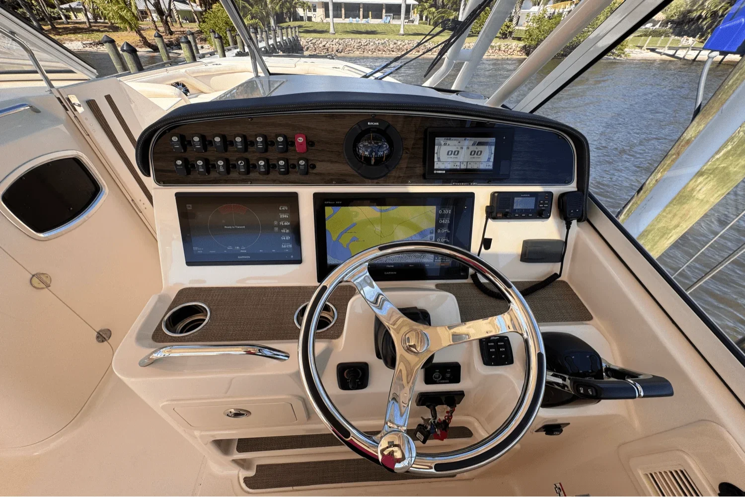 2019 Grady-White Freedom 335 Image Thumbnail #15