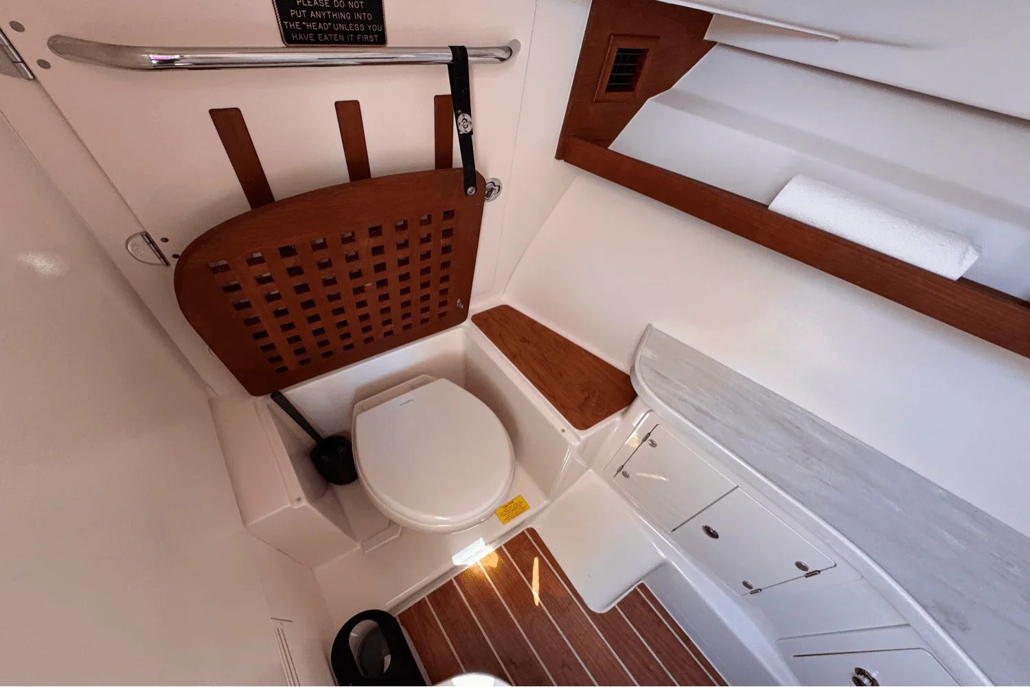 2019 Grady-White Freedom 335 Image Thumbnail #40