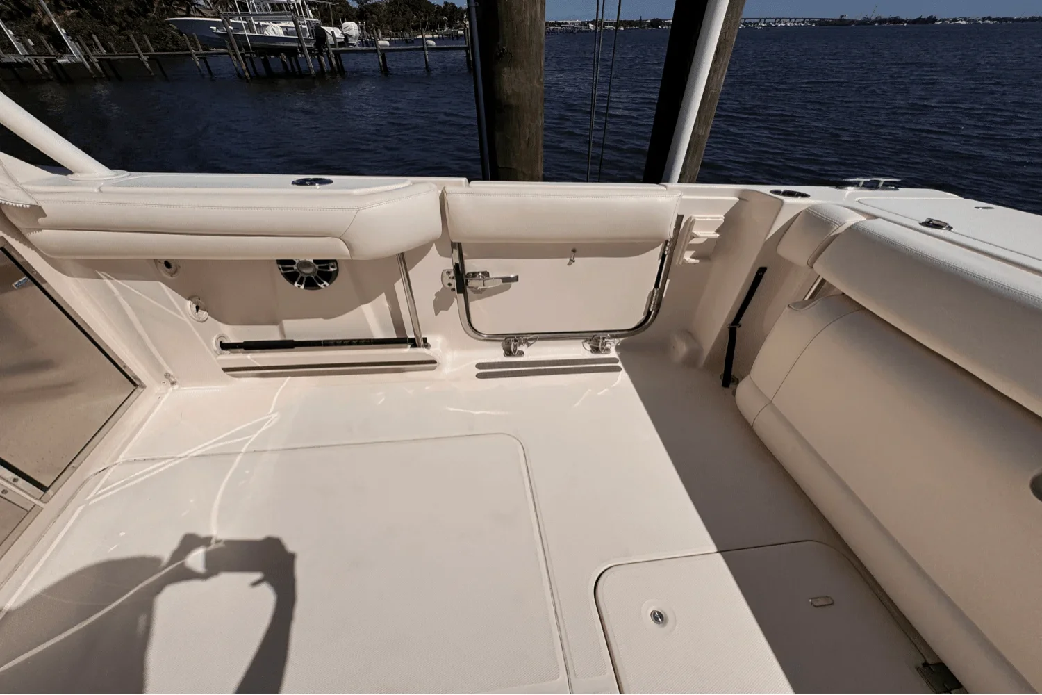 2019 Grady-White Freedom 335 Image Thumbnail #24