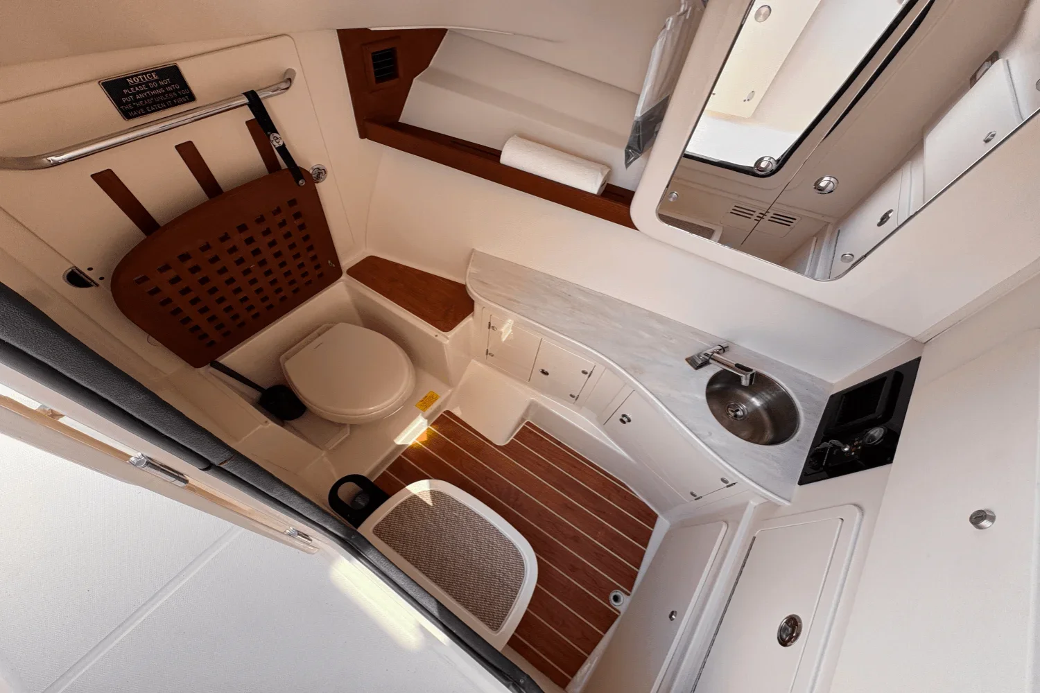 2019 Grady-White Freedom 335 Image Thumbnail #38