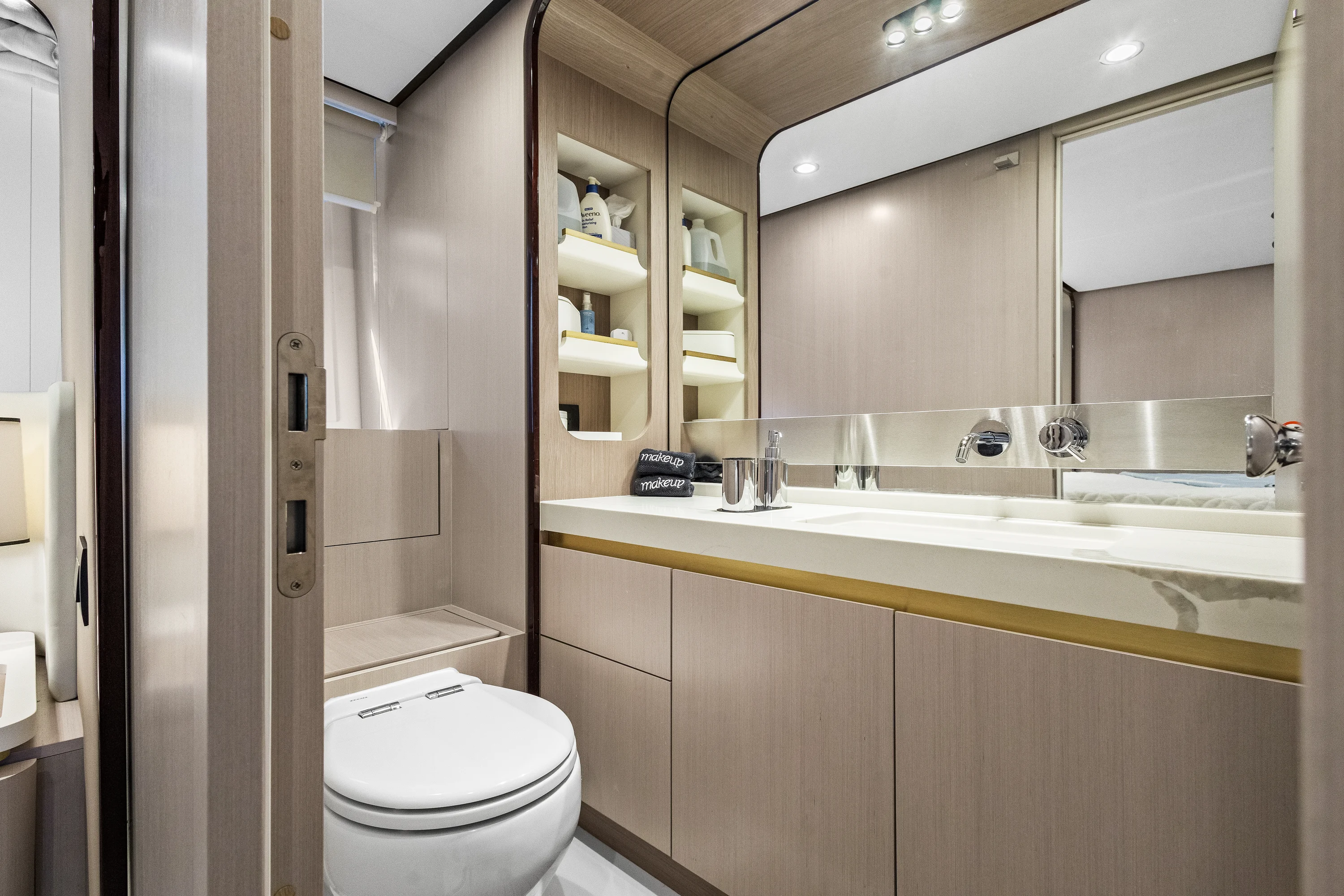 2023 Azimut AZ60 FLY Image Thumbnail #43