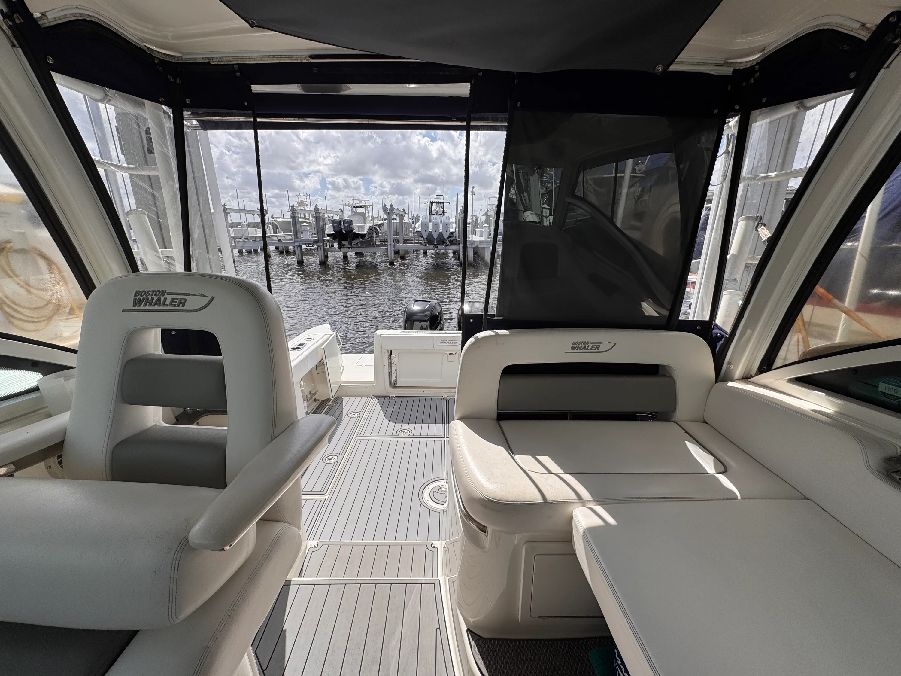 2014 Boston Whaler 315 CONQUEST Image Thumbnail #26