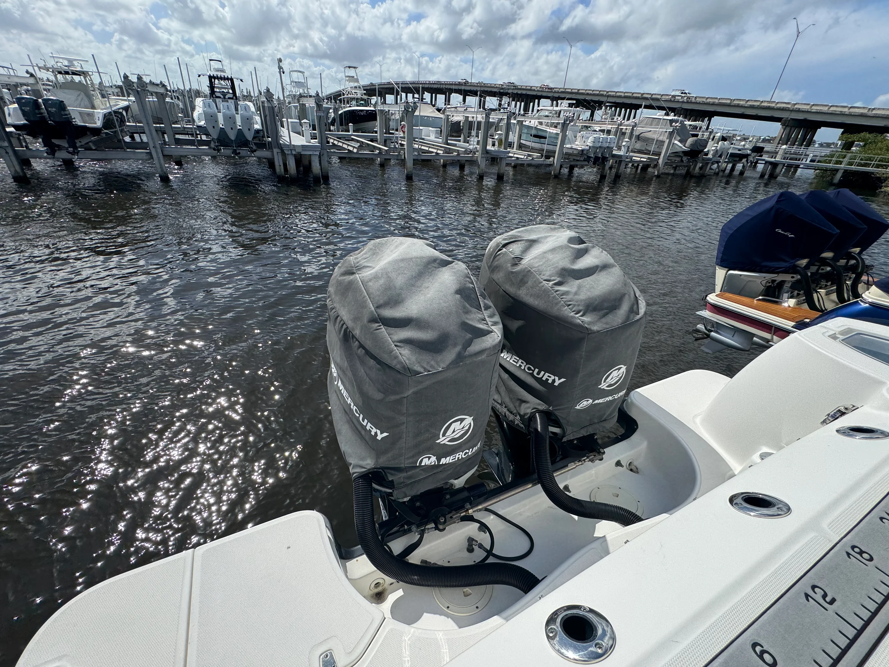 2014 Boston Whaler 315 CONQUEST Image Thumbnail #4