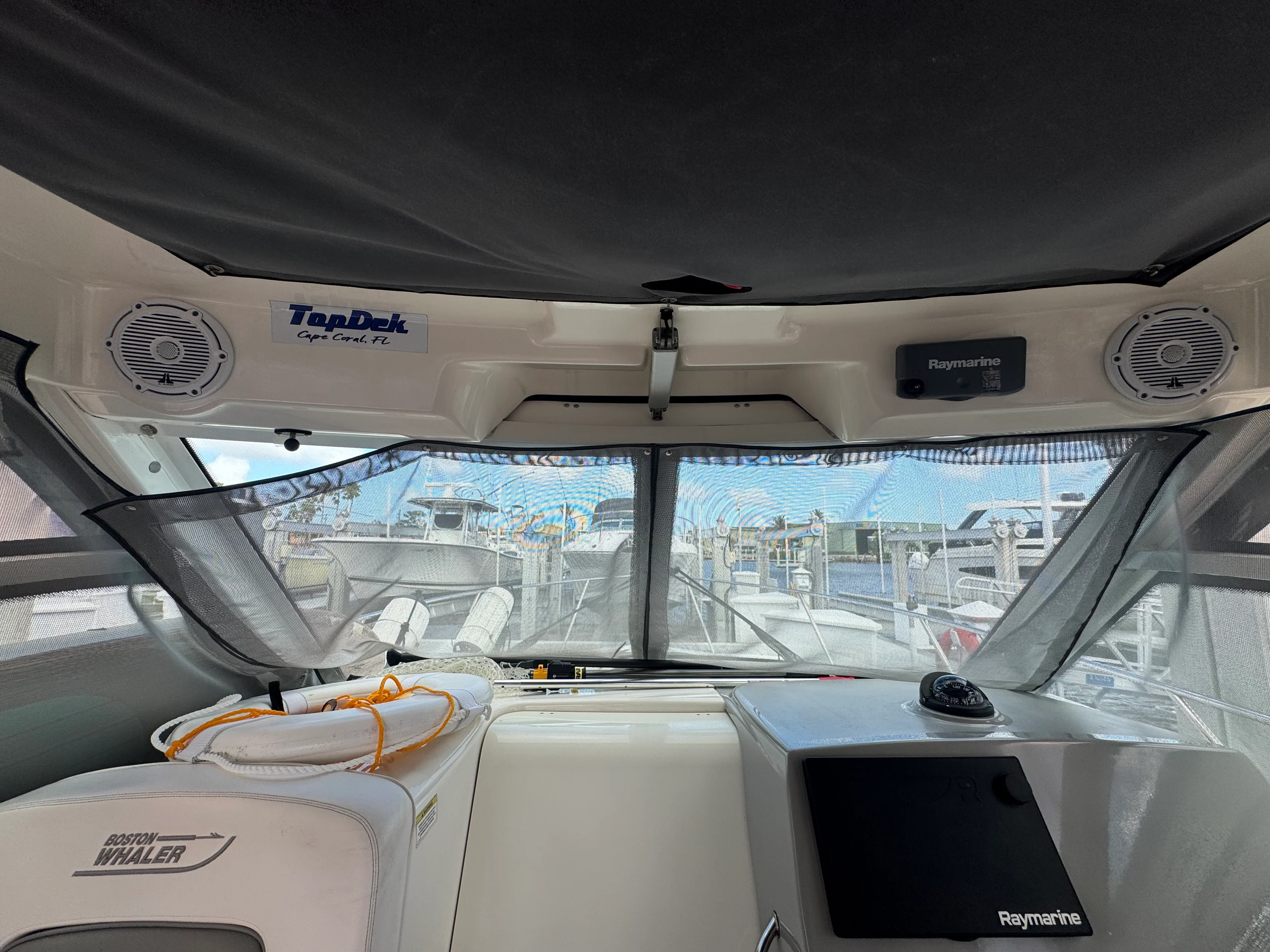 2014 Boston Whaler 315 CONQUEST Image Thumbnail #23