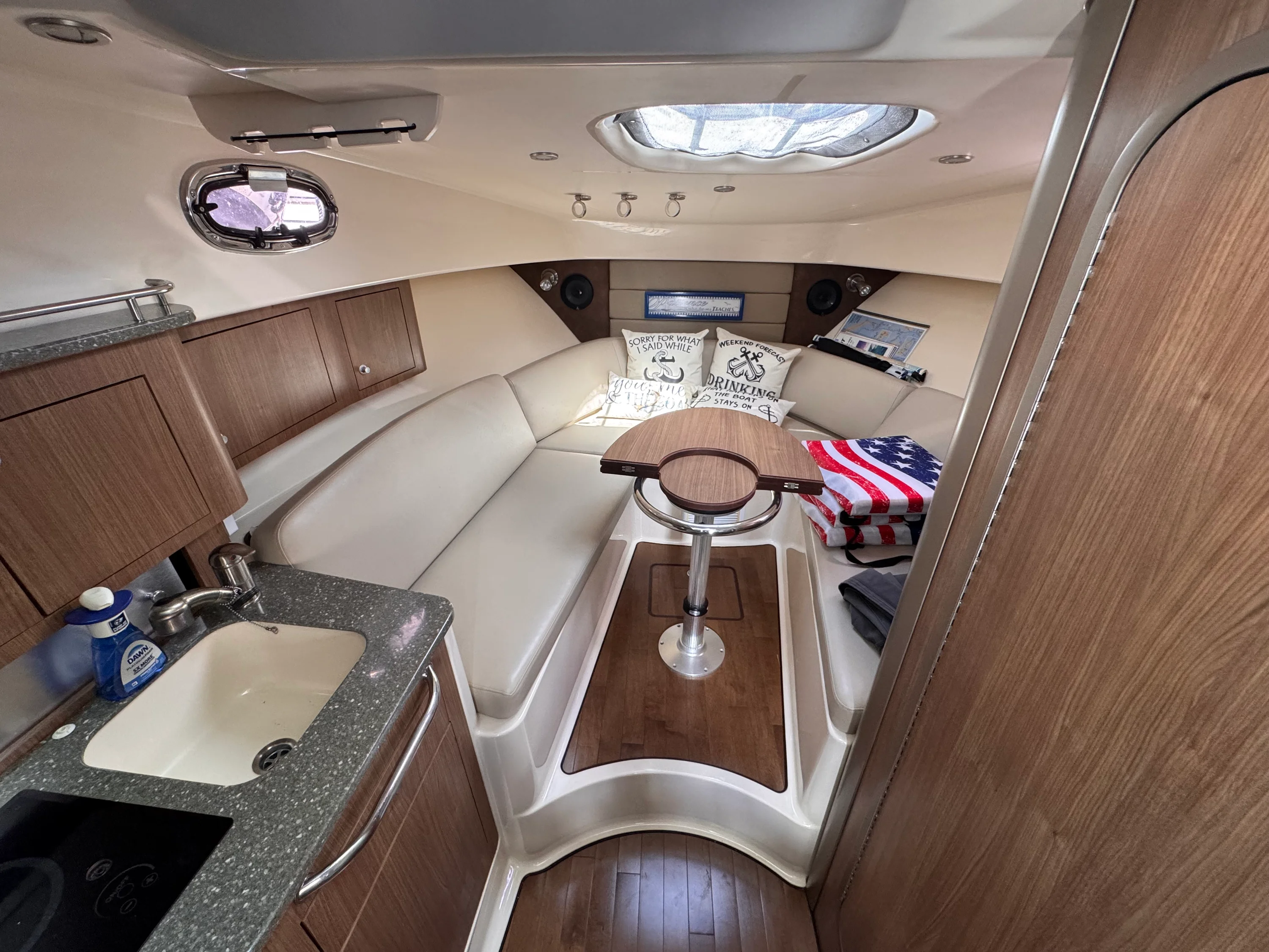 2014 Boston Whaler 315 CONQUEST Image Thumbnail #36