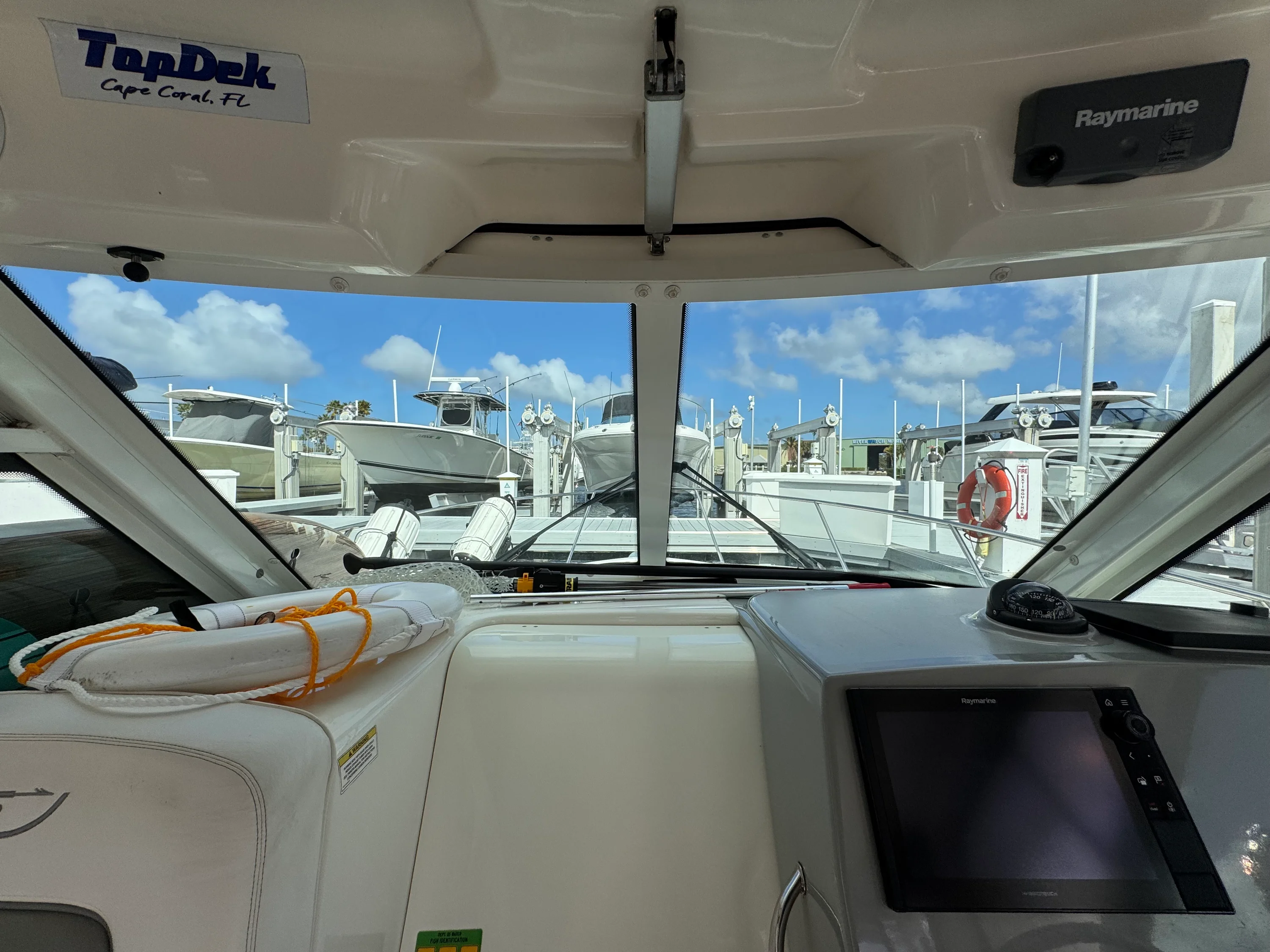 2014 Boston Whaler 315 CONQUEST Image Thumbnail #22