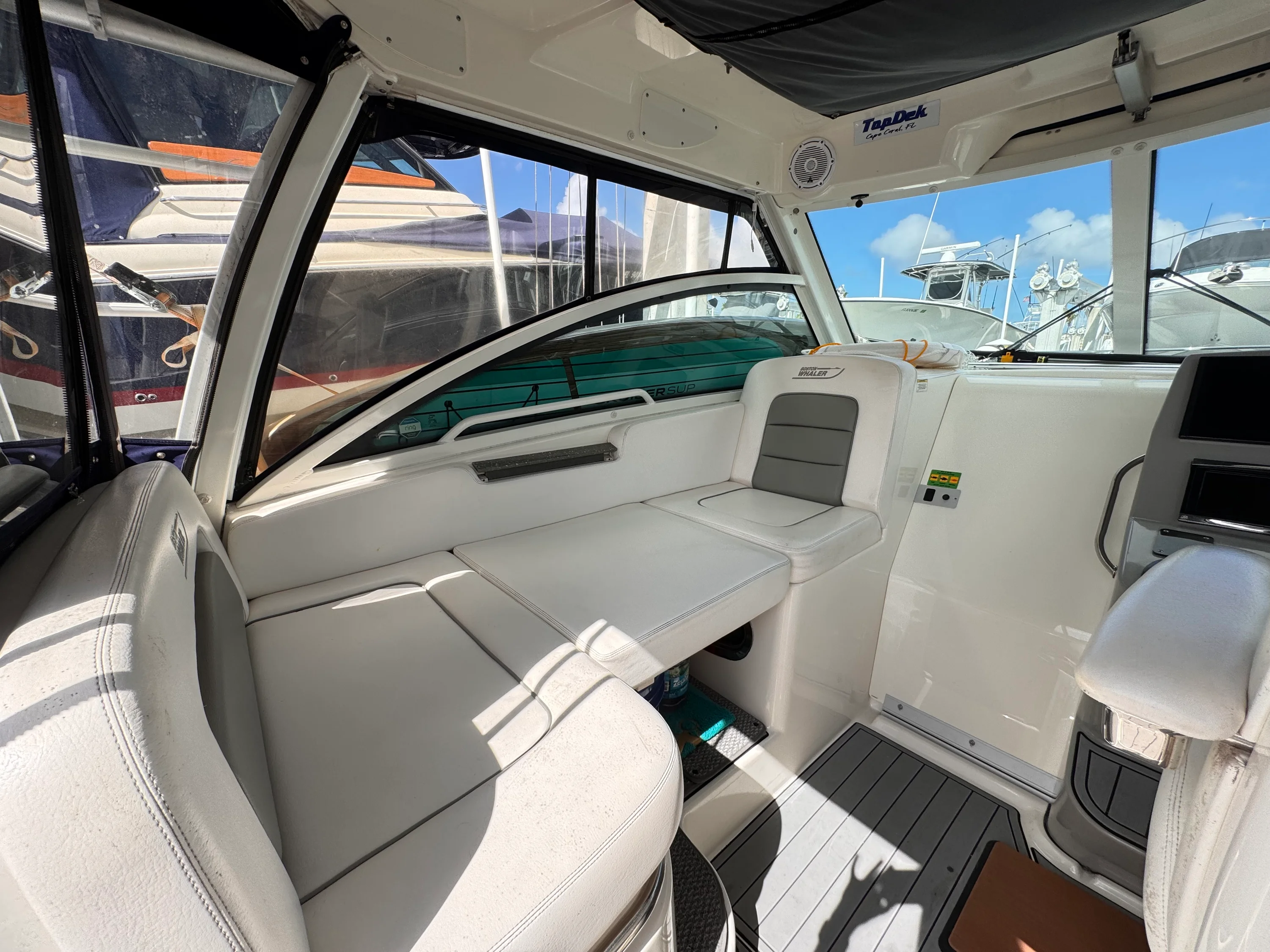 2014 Boston Whaler 315 CONQUEST Image Thumbnail #17