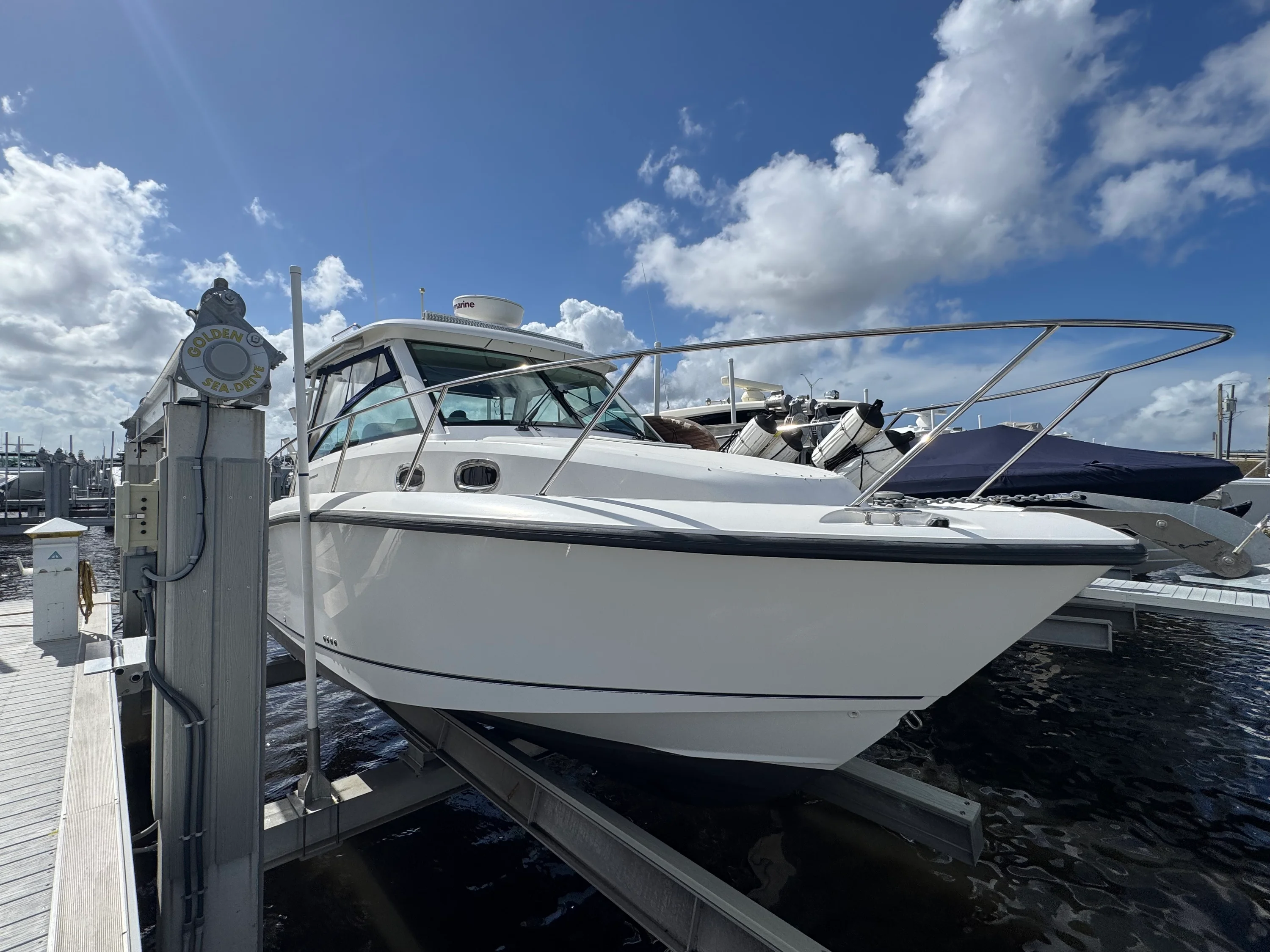 2014 Boston Whaler 315 CONQUEST Image Thumbnail #0