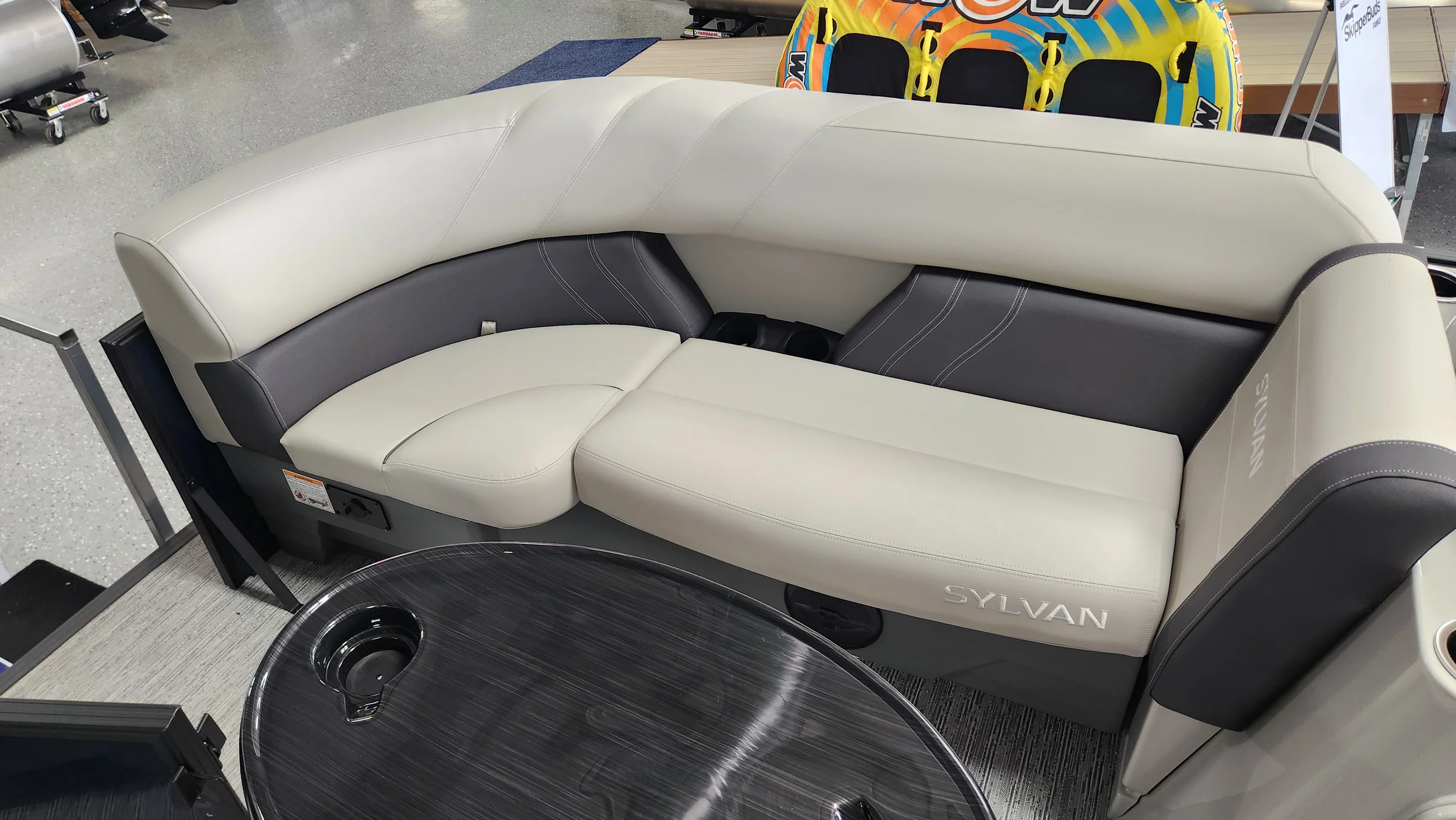 2026 Sylvan Mirage 8520 Party Fish Image Thumbnail #42