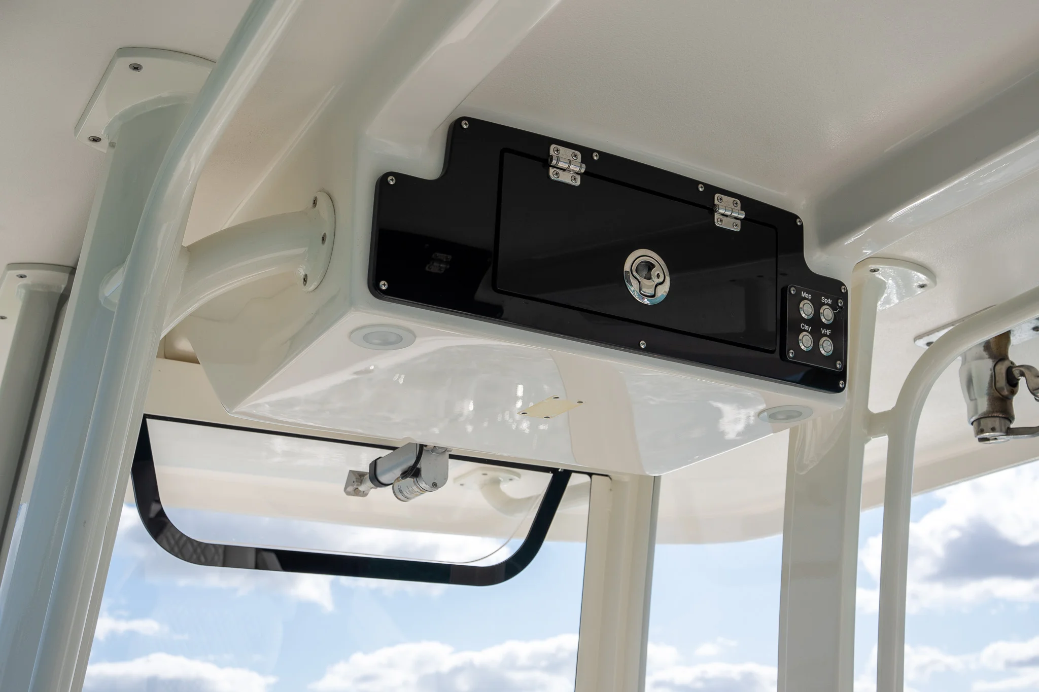 2021 Century 2901 CC Image Thumbnail #18