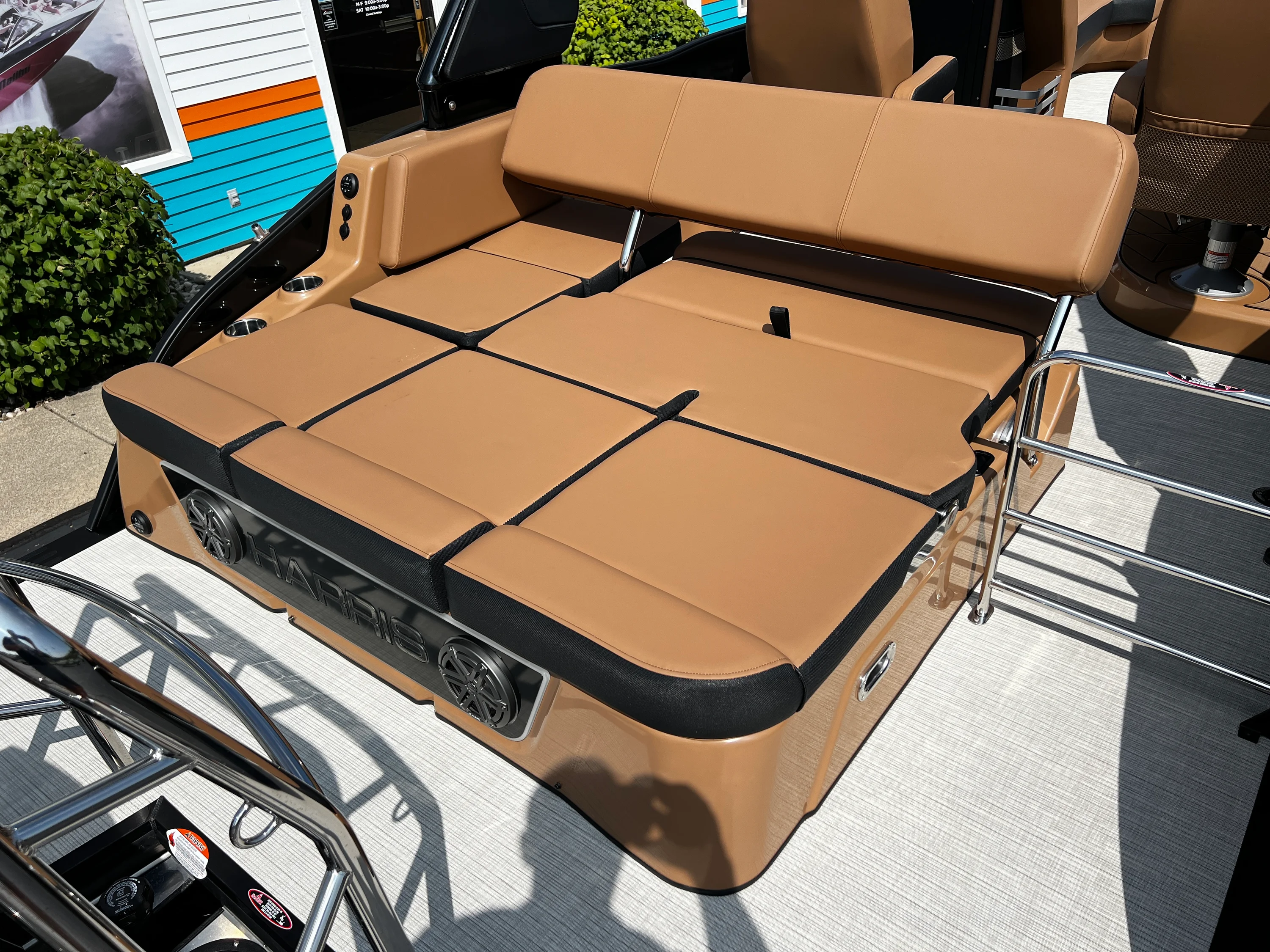 2025 Harris GRAND MARINER 250 Image Thumbnail #4