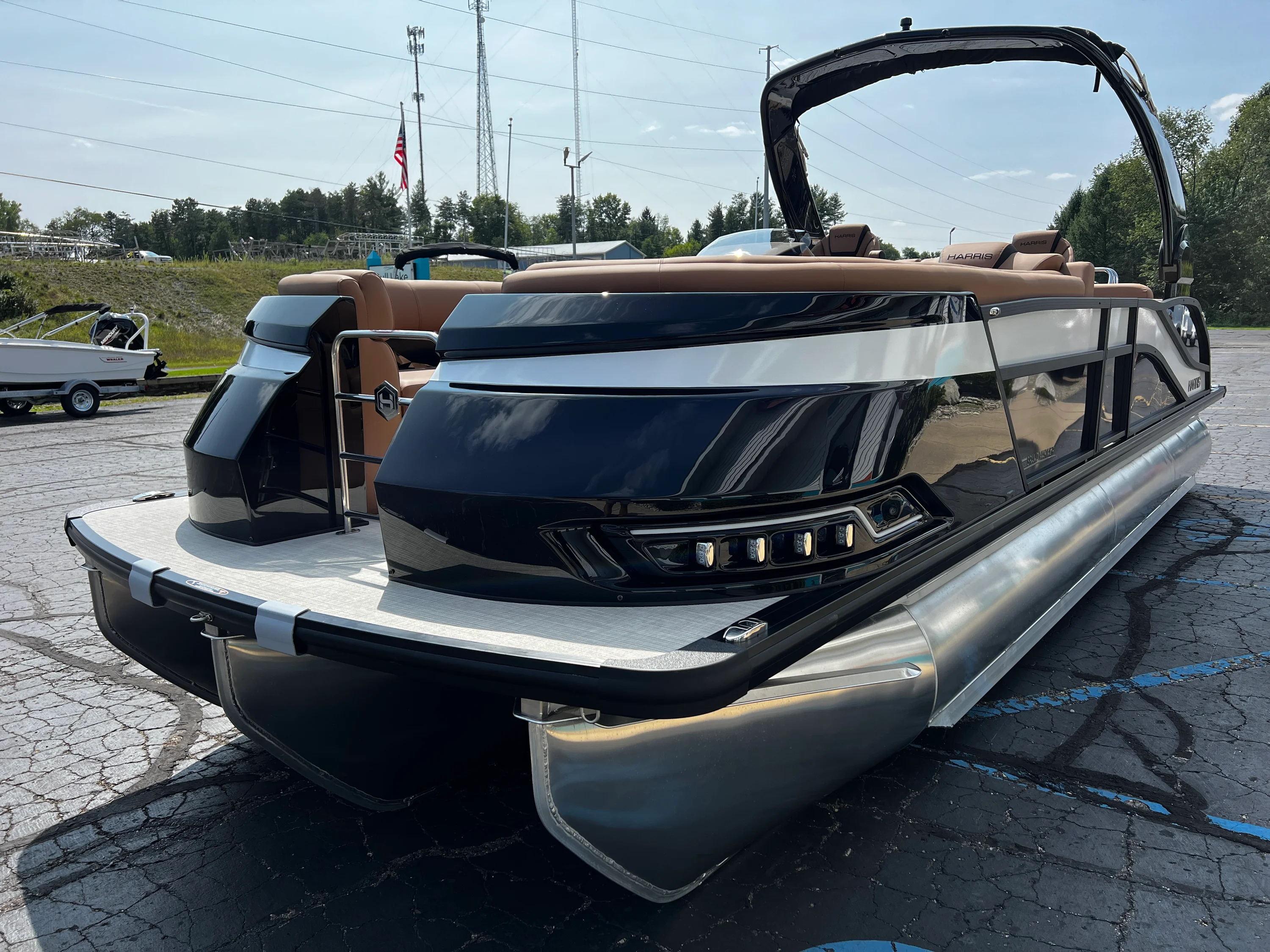 2025 Harris GRAND MARINER 250 Image Thumbnail #19