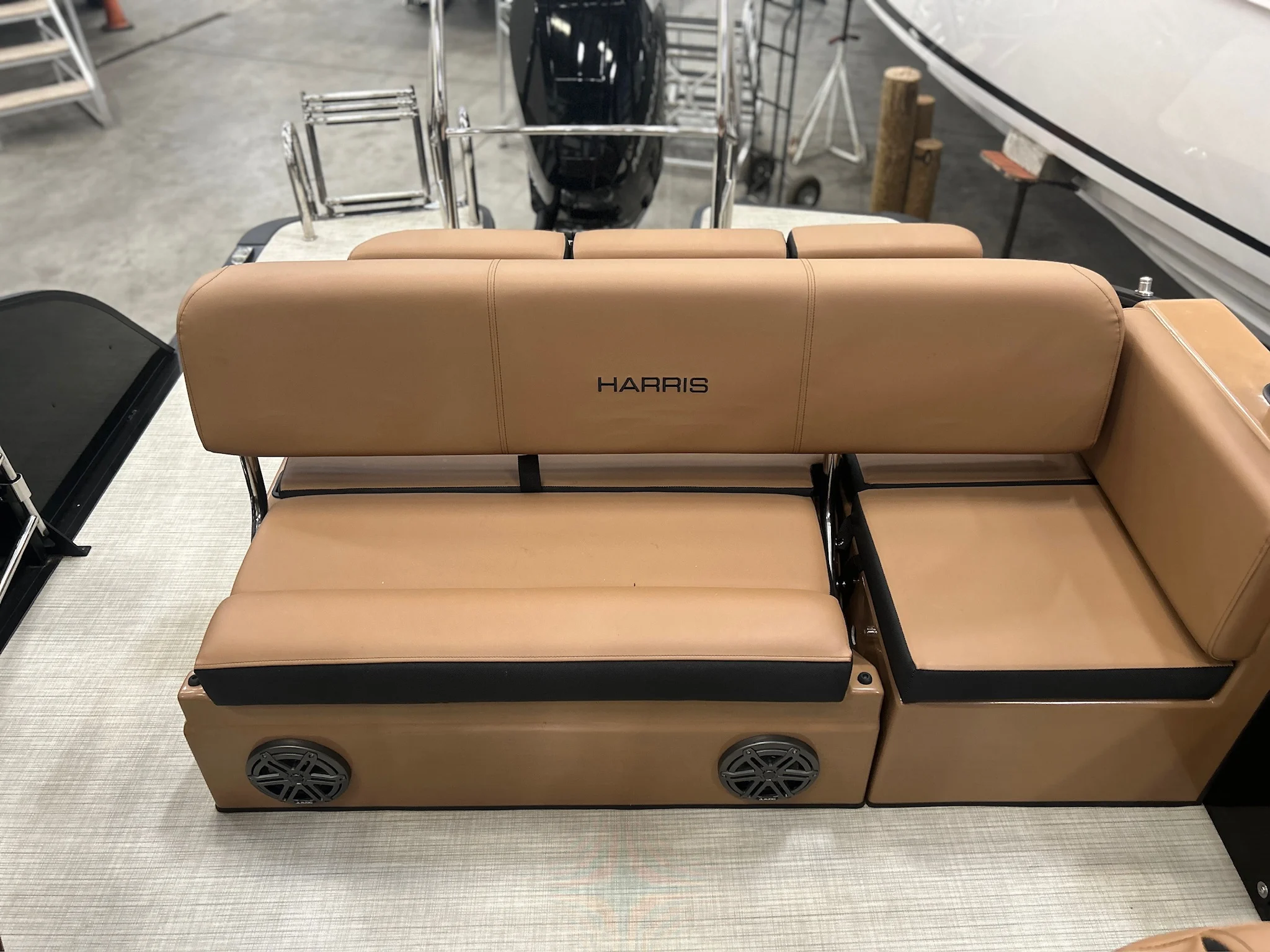 2025 Harris GRAND MARINER 250 Image Thumbnail #4