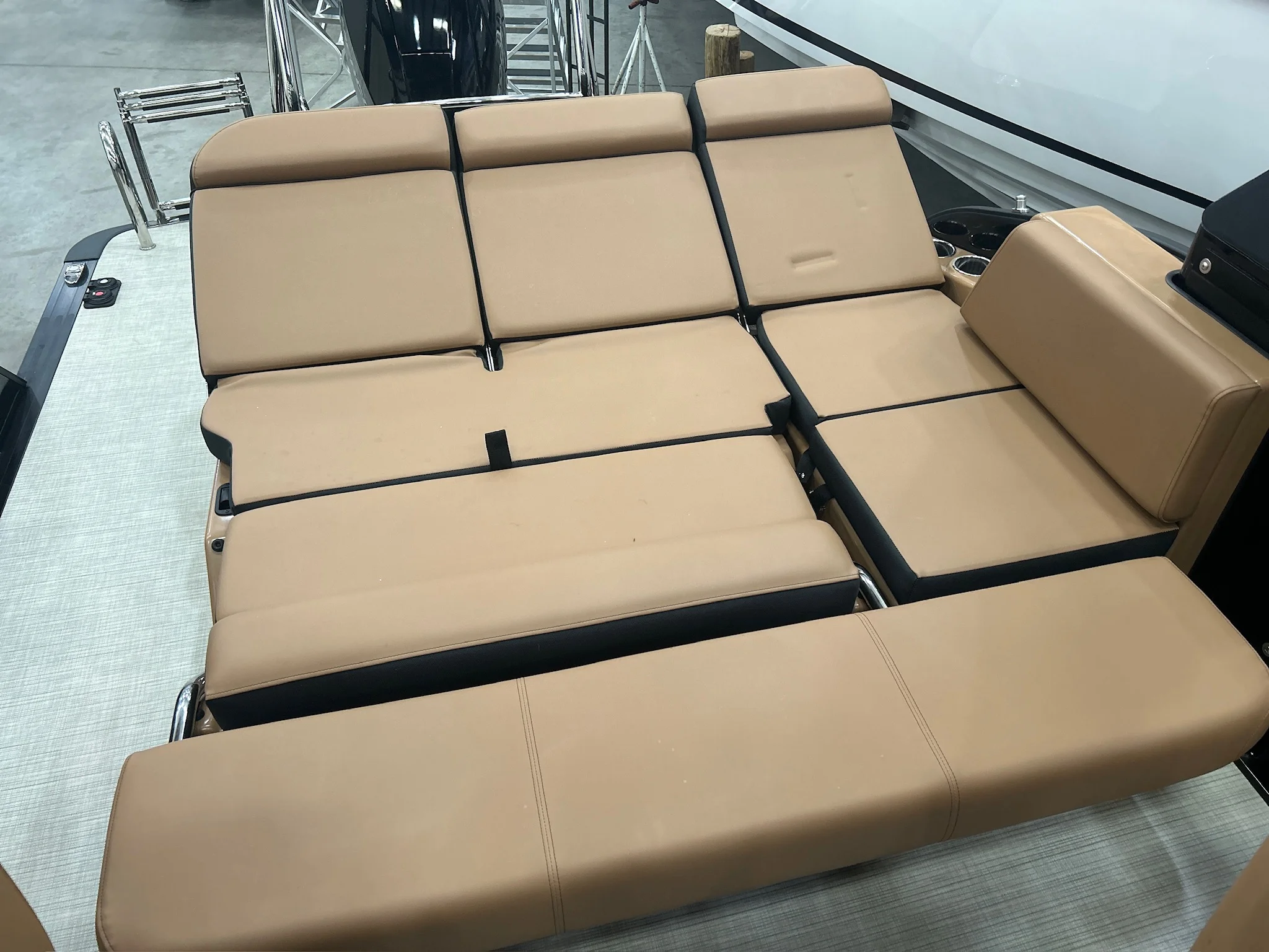 2025 Harris GRAND MARINER 250 Image Thumbnail #7