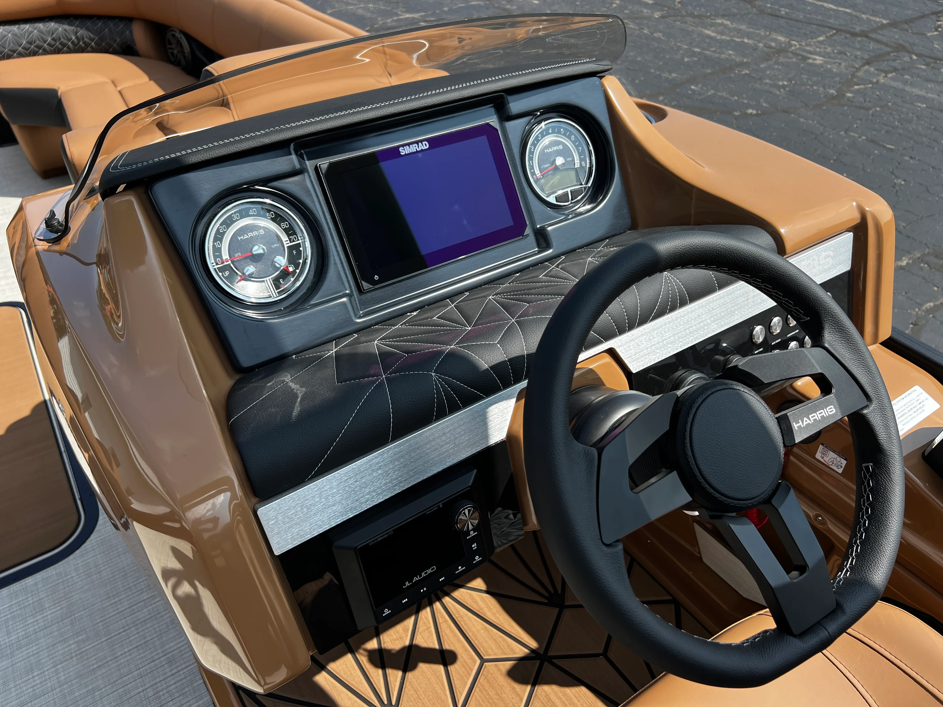 2025 Harris GRAND MARINER 250 Image Thumbnail #6