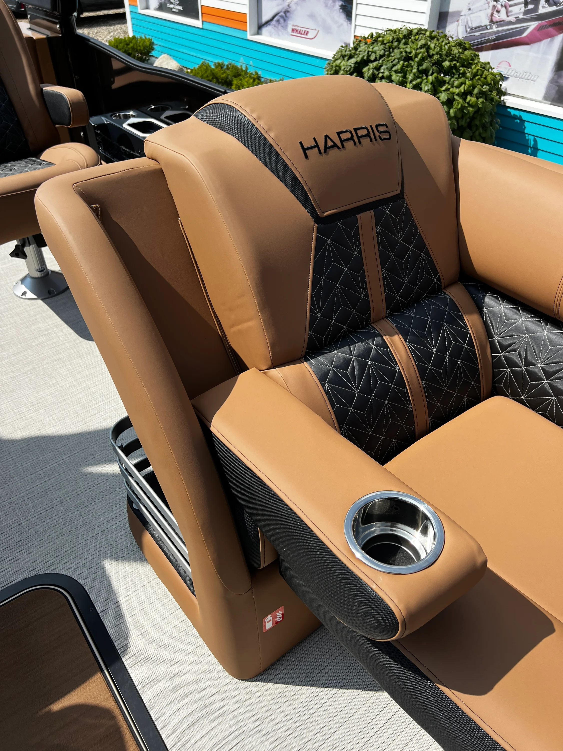 2025 Harris GRAND MARINER 250 Image Thumbnail #13