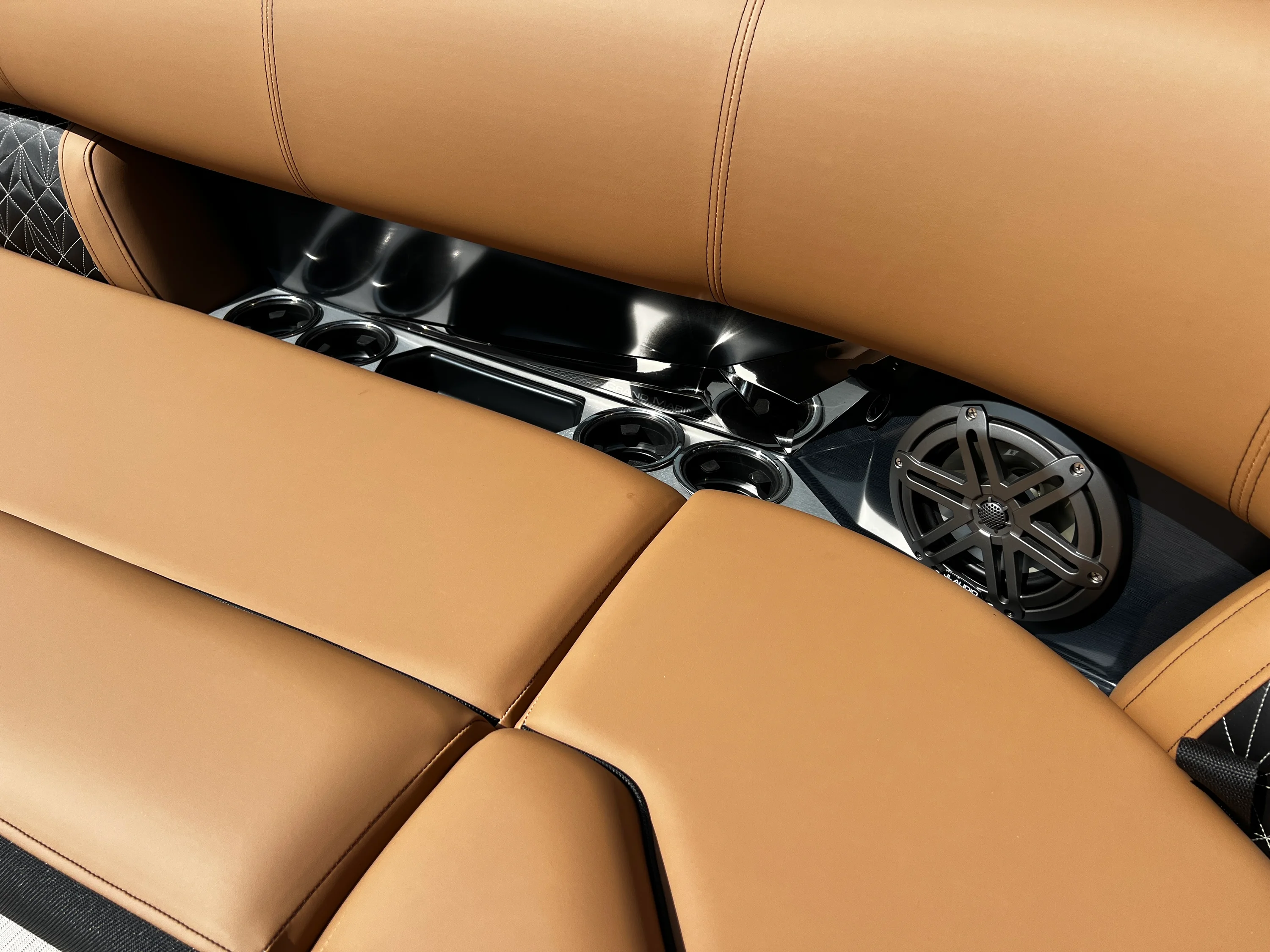 2025 Harris GRAND MARINER 250 Image Thumbnail #12