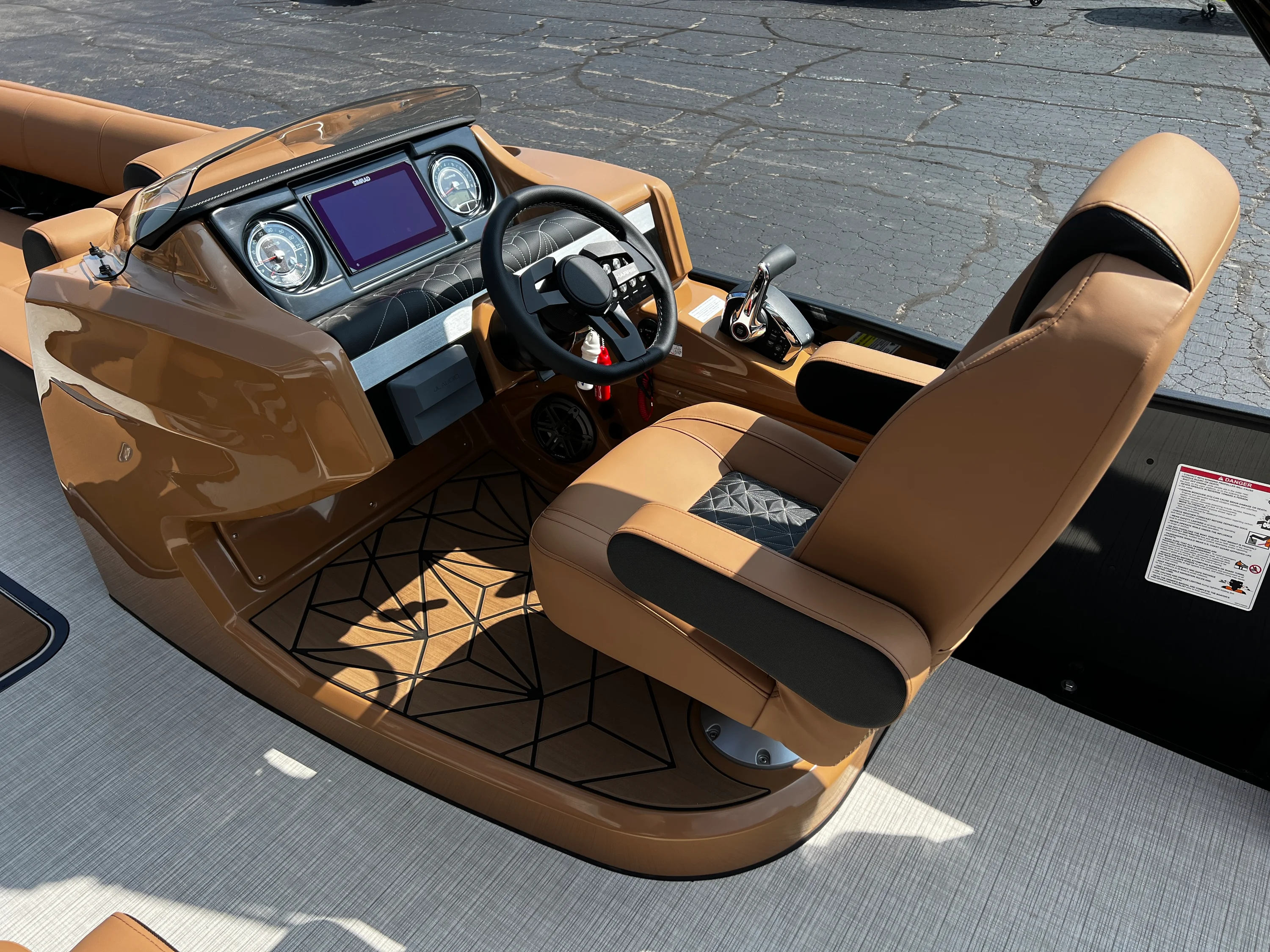 2025 Harris GRAND MARINER 250 Image Thumbnail #8