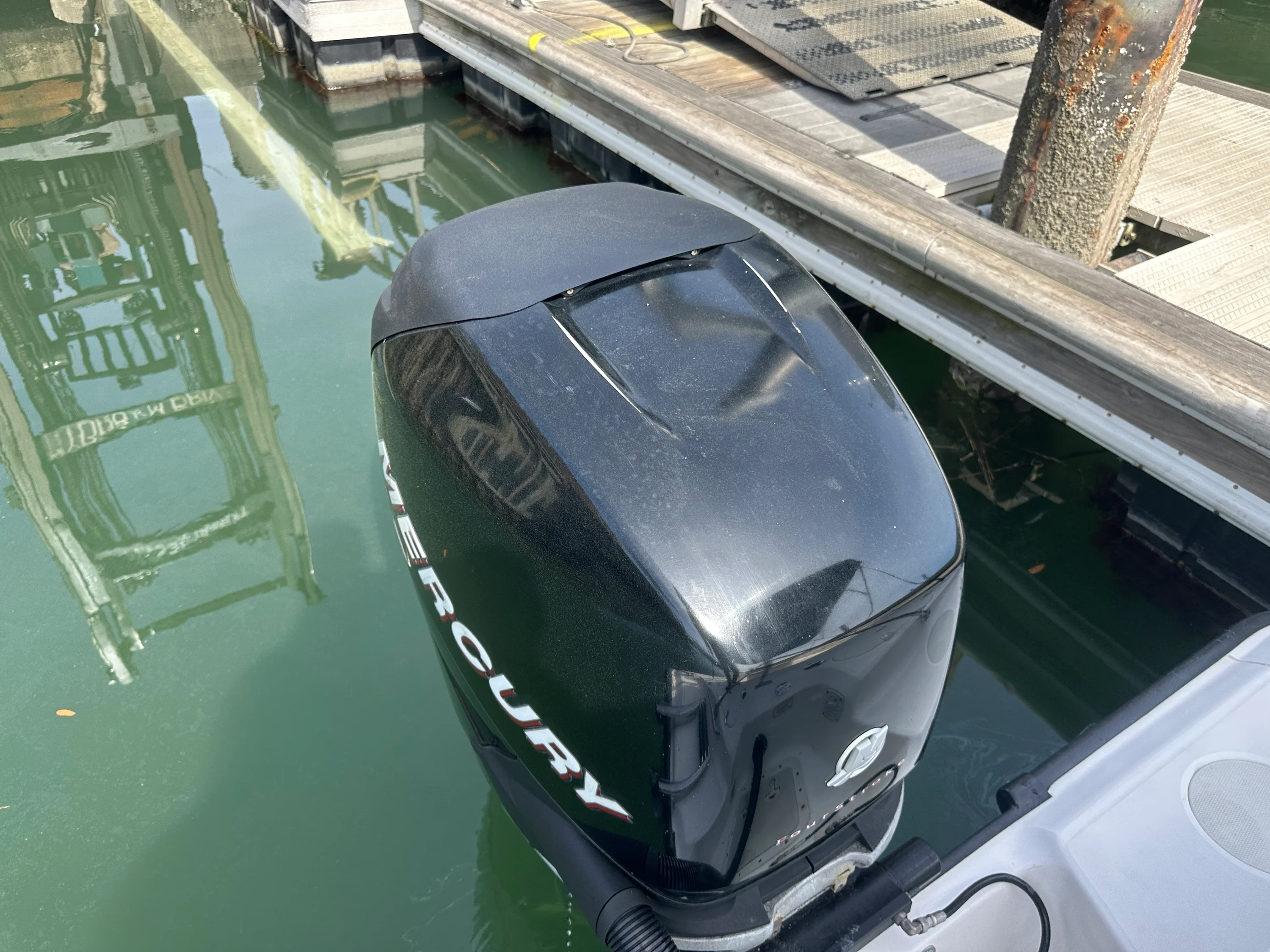 2005 Boston Whaler 220 DAUNTLESS Image Thumbnail #14