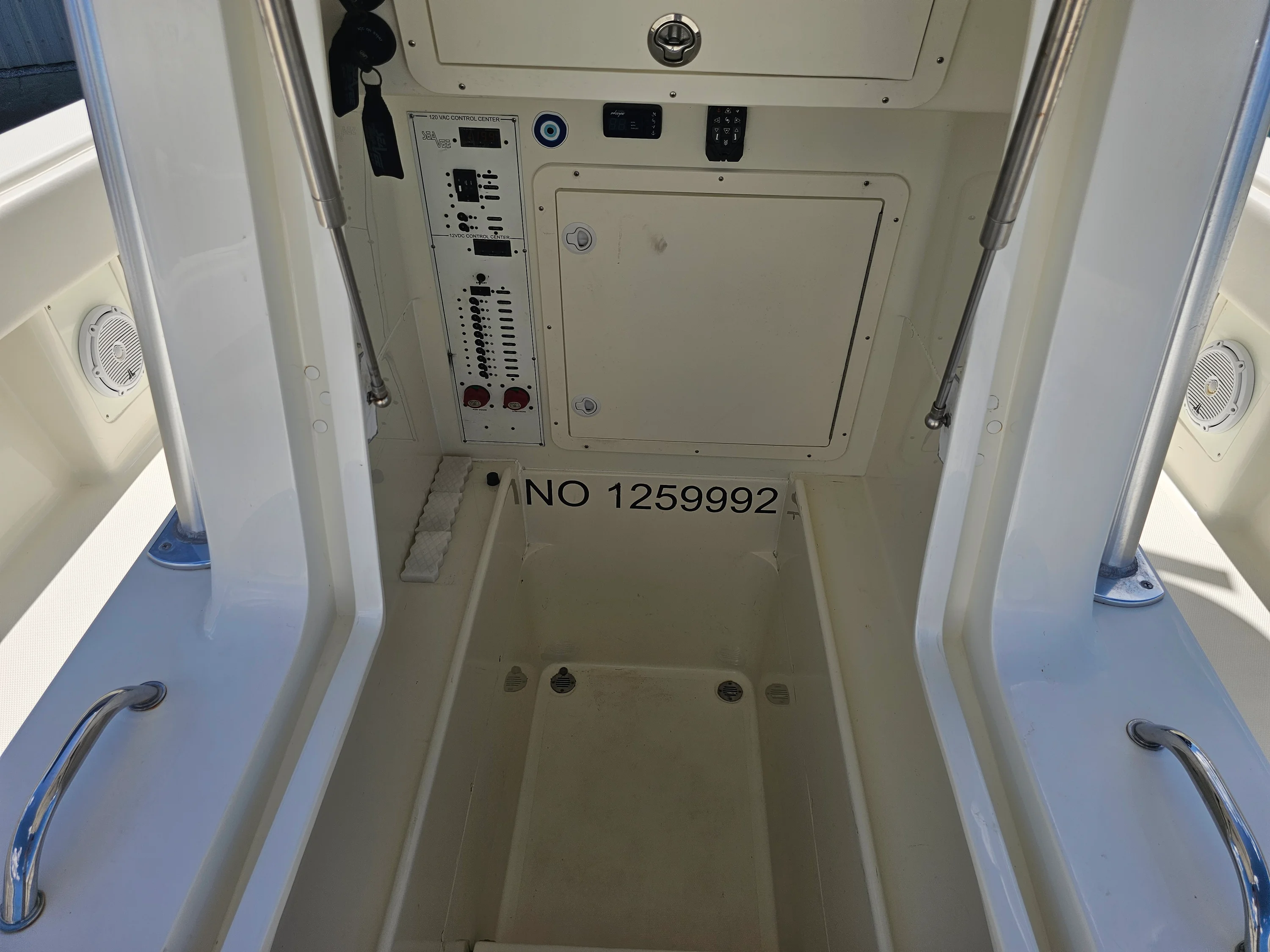 2015 SeaVee 320Z Image Thumbnail #63