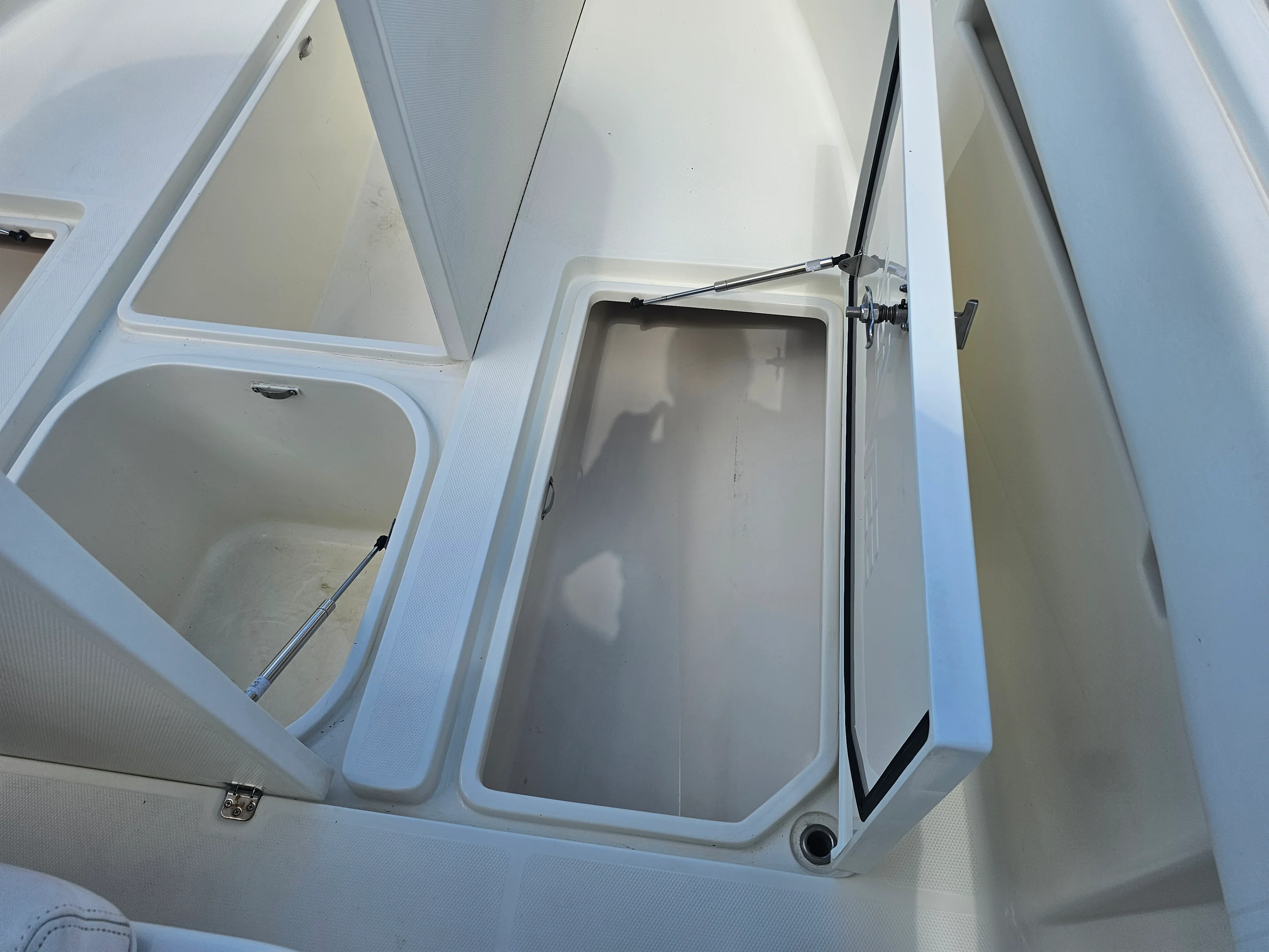 2015 SeaVee 320Z Image Thumbnail #52