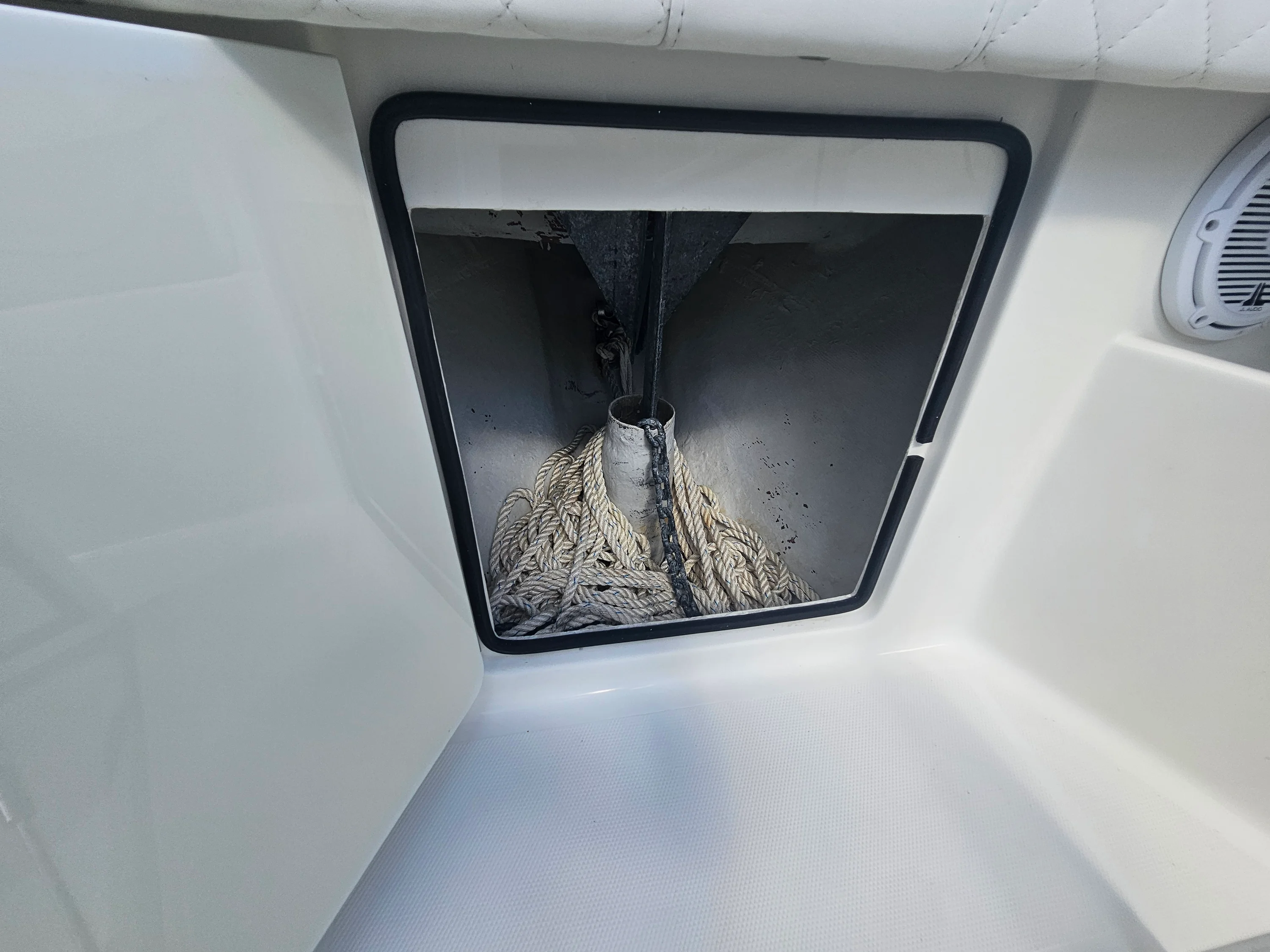 2015 SeaVee 320Z Image Thumbnail #55