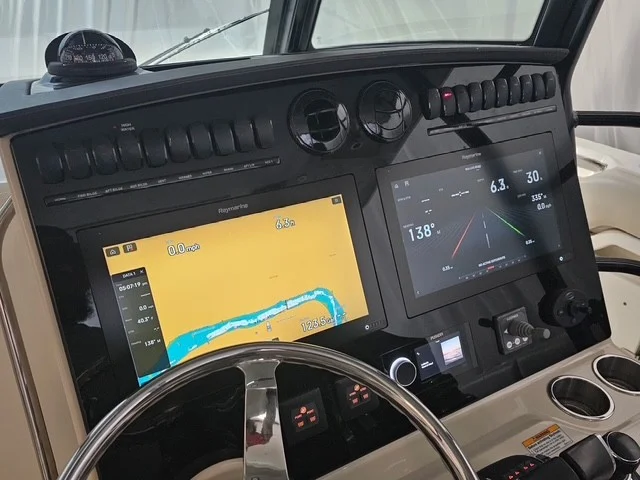 2021 Boston Whaler 380 OUTRAGE Image Thumbnail #30