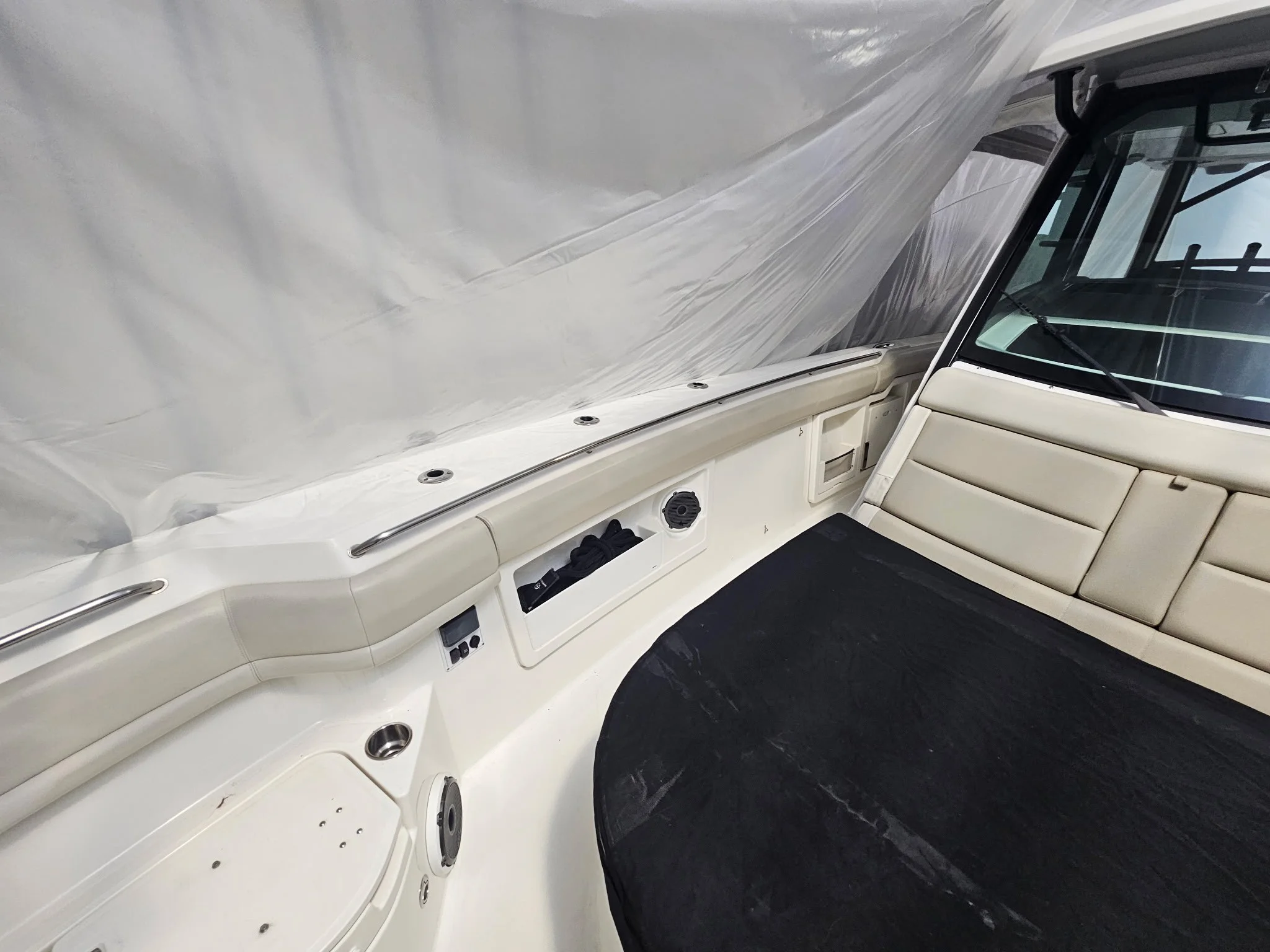 2021 Boston Whaler 380 OUTRAGE Image Thumbnail #19
