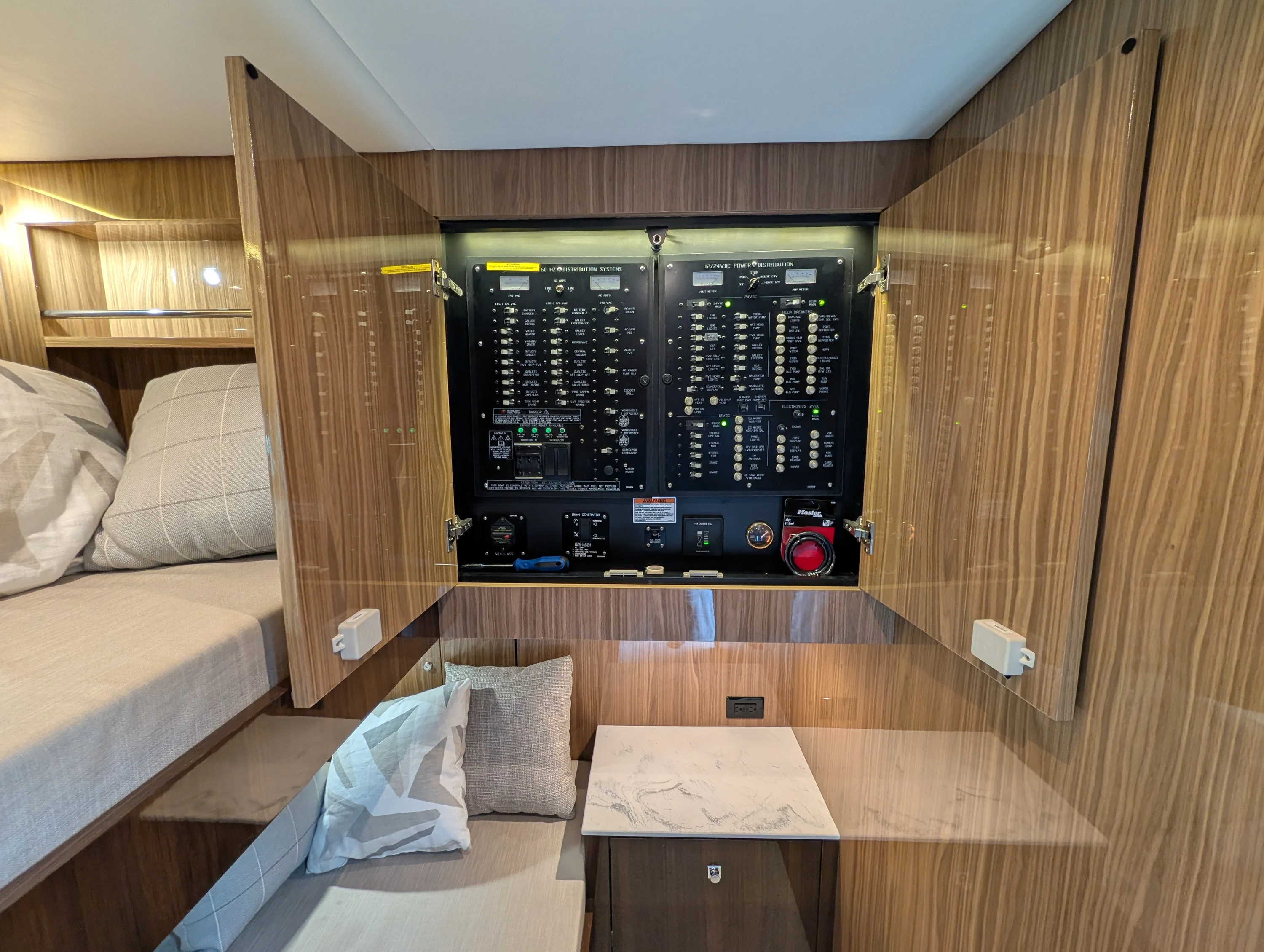 2022 Cruisers Yachts 54 Cantius Image Thumbnail #42