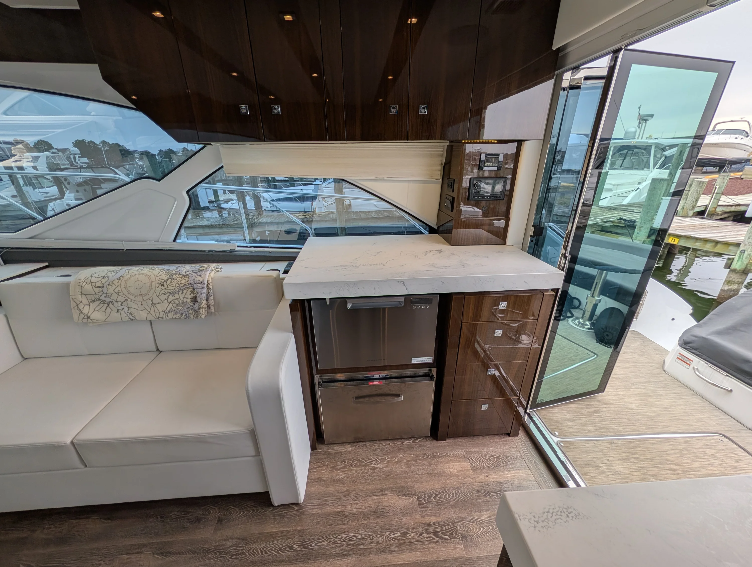 2022 Cruisers Yachts 54 Cantius Image Thumbnail #8