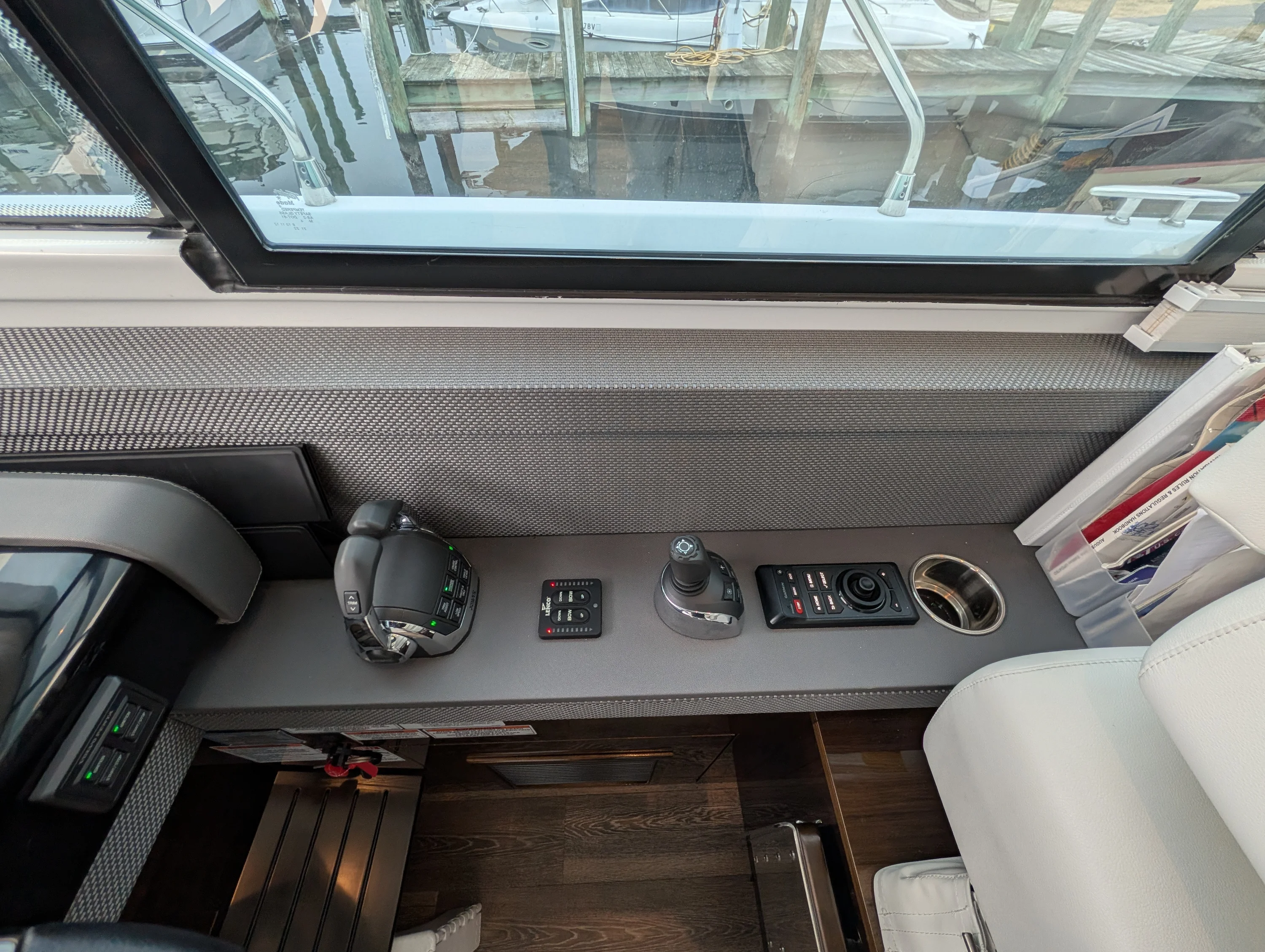 2022 Cruisers Yachts 54 Cantius Image Thumbnail #20