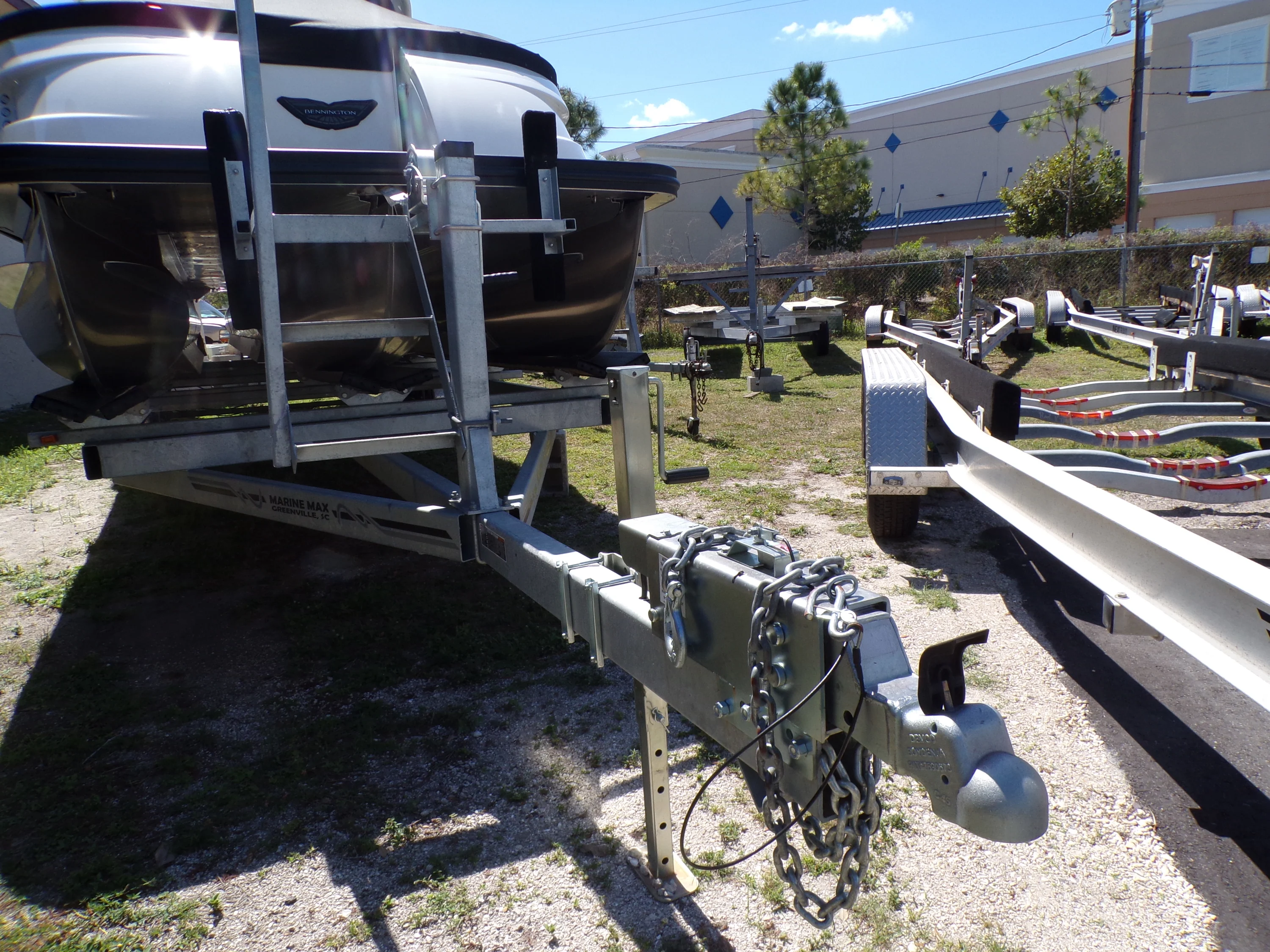 2025 Bennington 27QZ Image Thumbnail #44