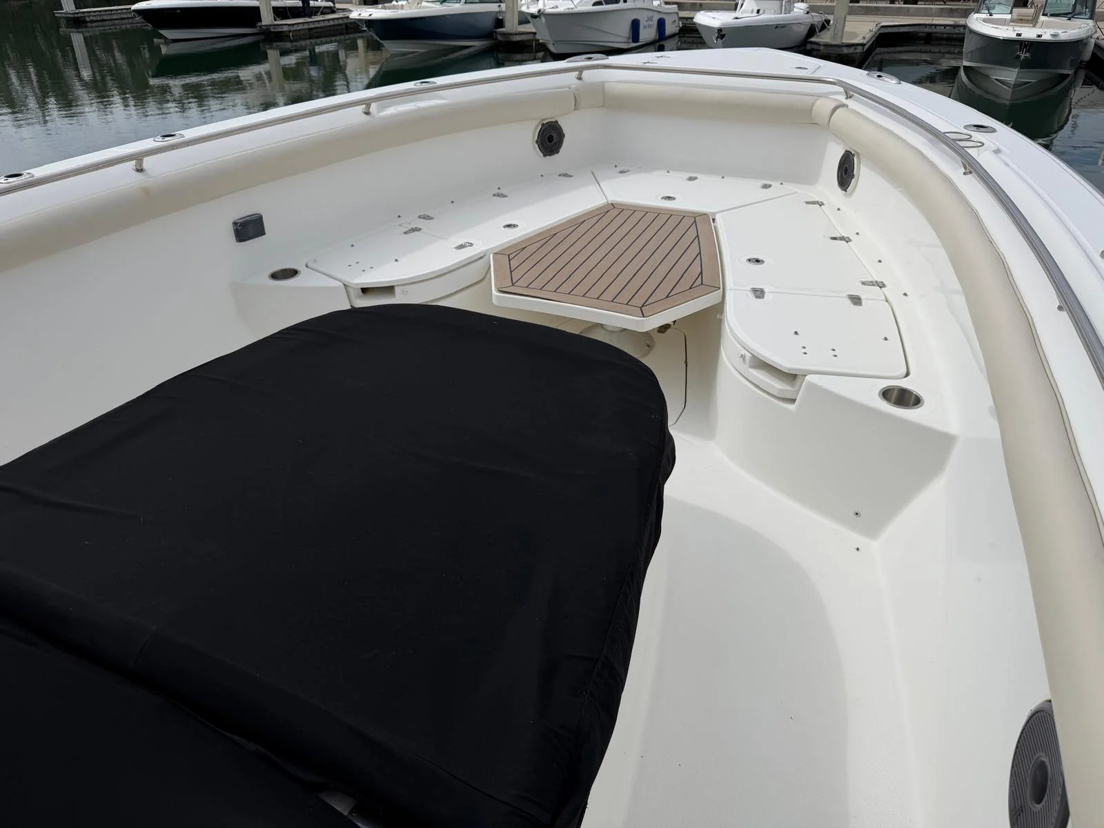 2019 Boston Whaler 350 OUTRAGE Image Thumbnail #12