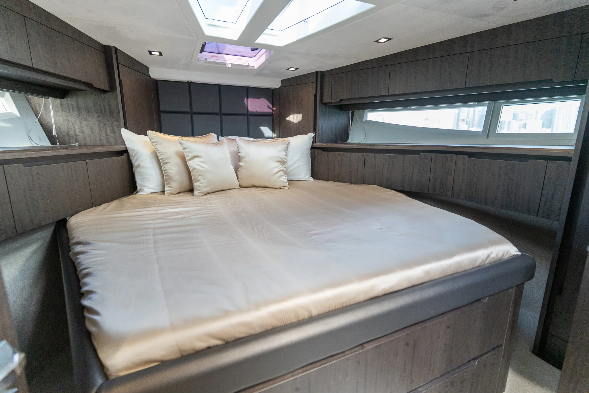 2023 Galeon 47 SKY Image Thumbnail #15