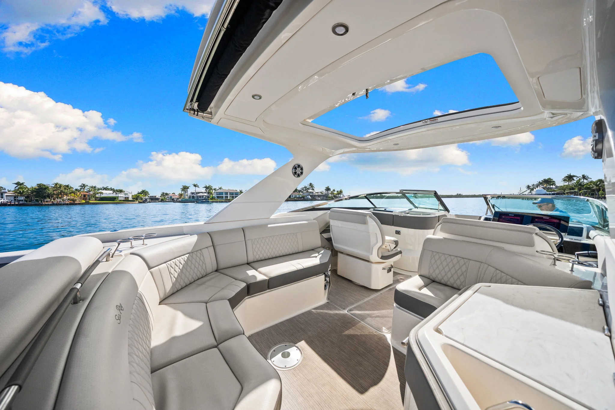 2023 Sea Ray 310 SLX OB Image Thumbnail #19