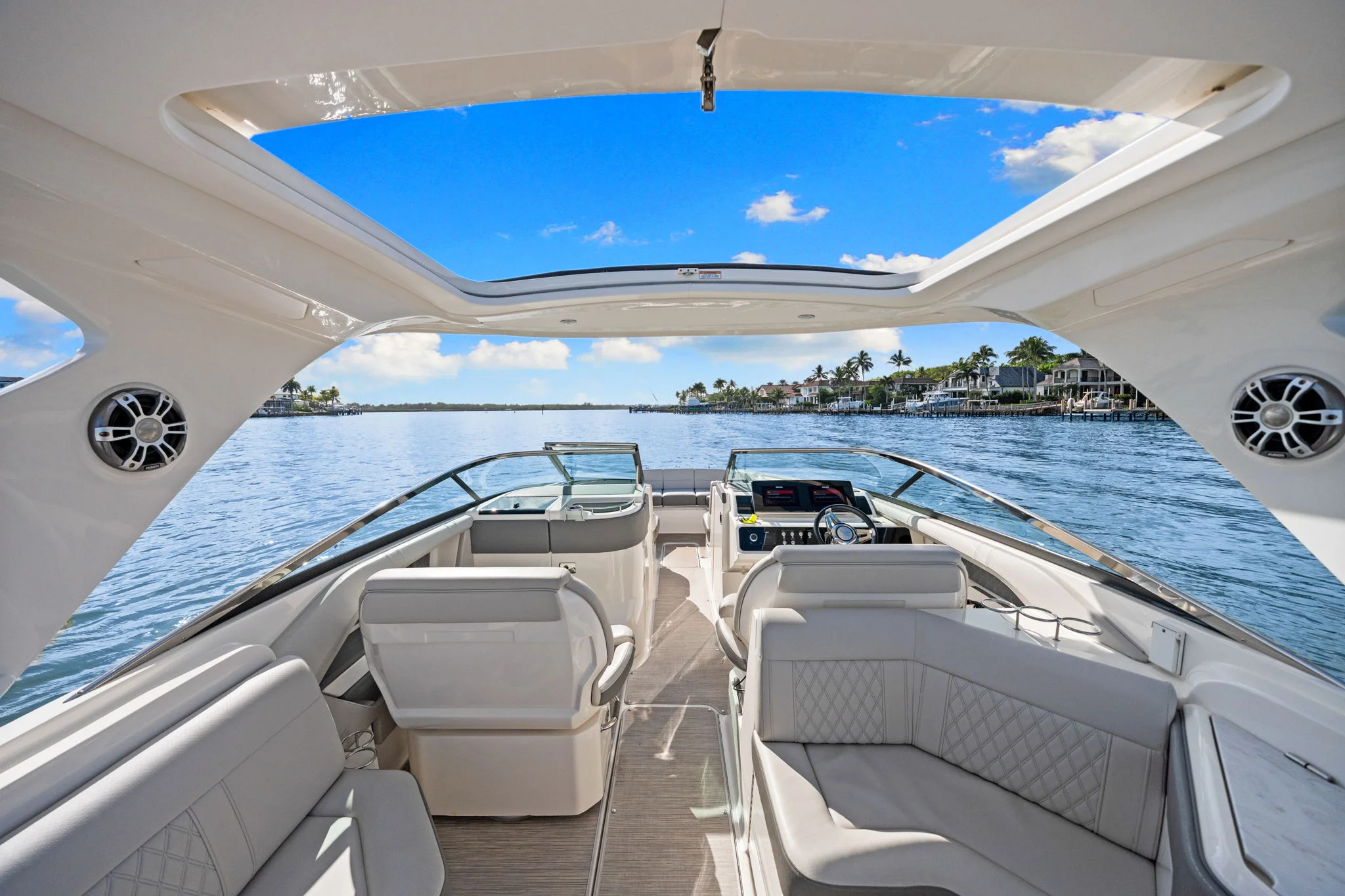 2023 Sea Ray 310 SLX OB Image Thumbnail #21