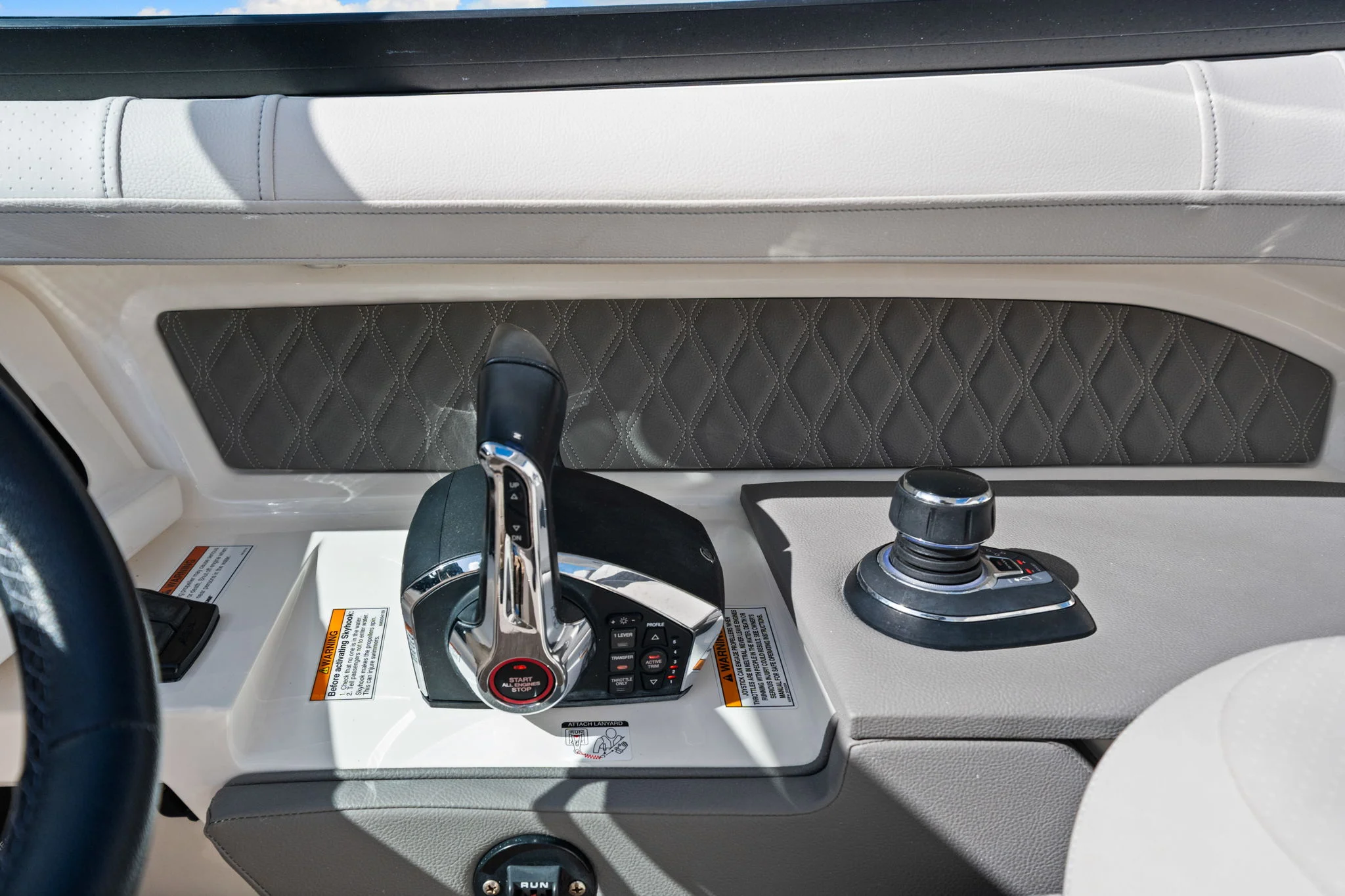 2023 Sea Ray 310 SLX OB Image Thumbnail #29