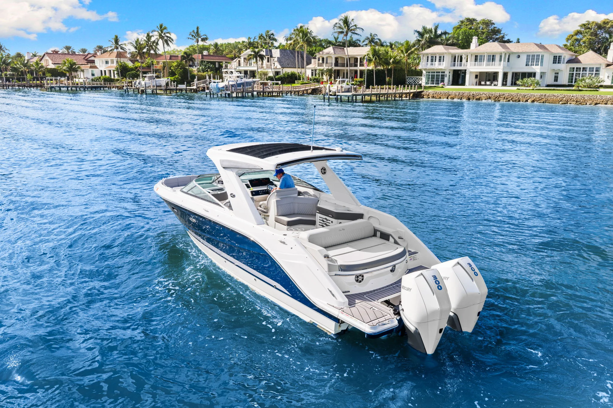 2023 Sea Ray 310 SLX OB Image Thumbnail #8