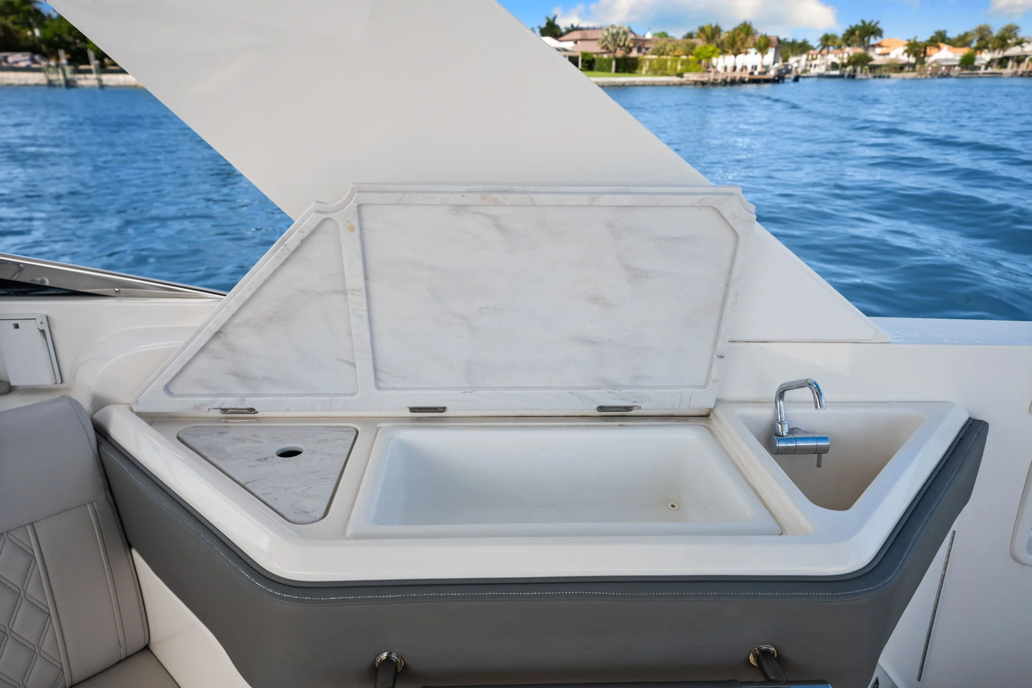 2023 Sea Ray 310 SLX OB Image Thumbnail #23