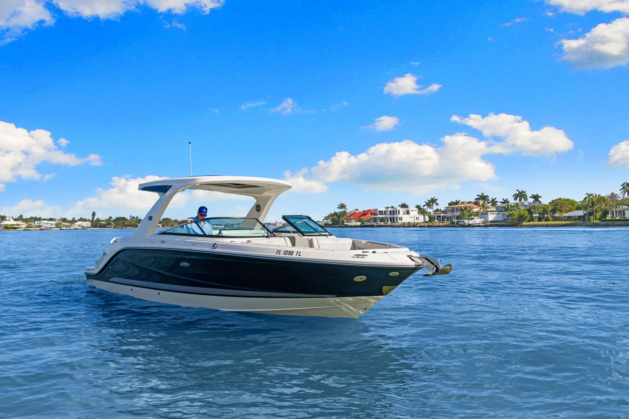 2023 Sea Ray 310 SLX OB Image Thumbnail #3