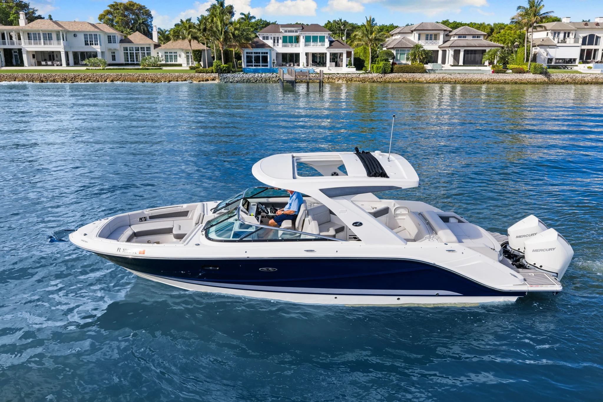 2023 Sea Ray 310 SLX OB Image Thumbnail #1