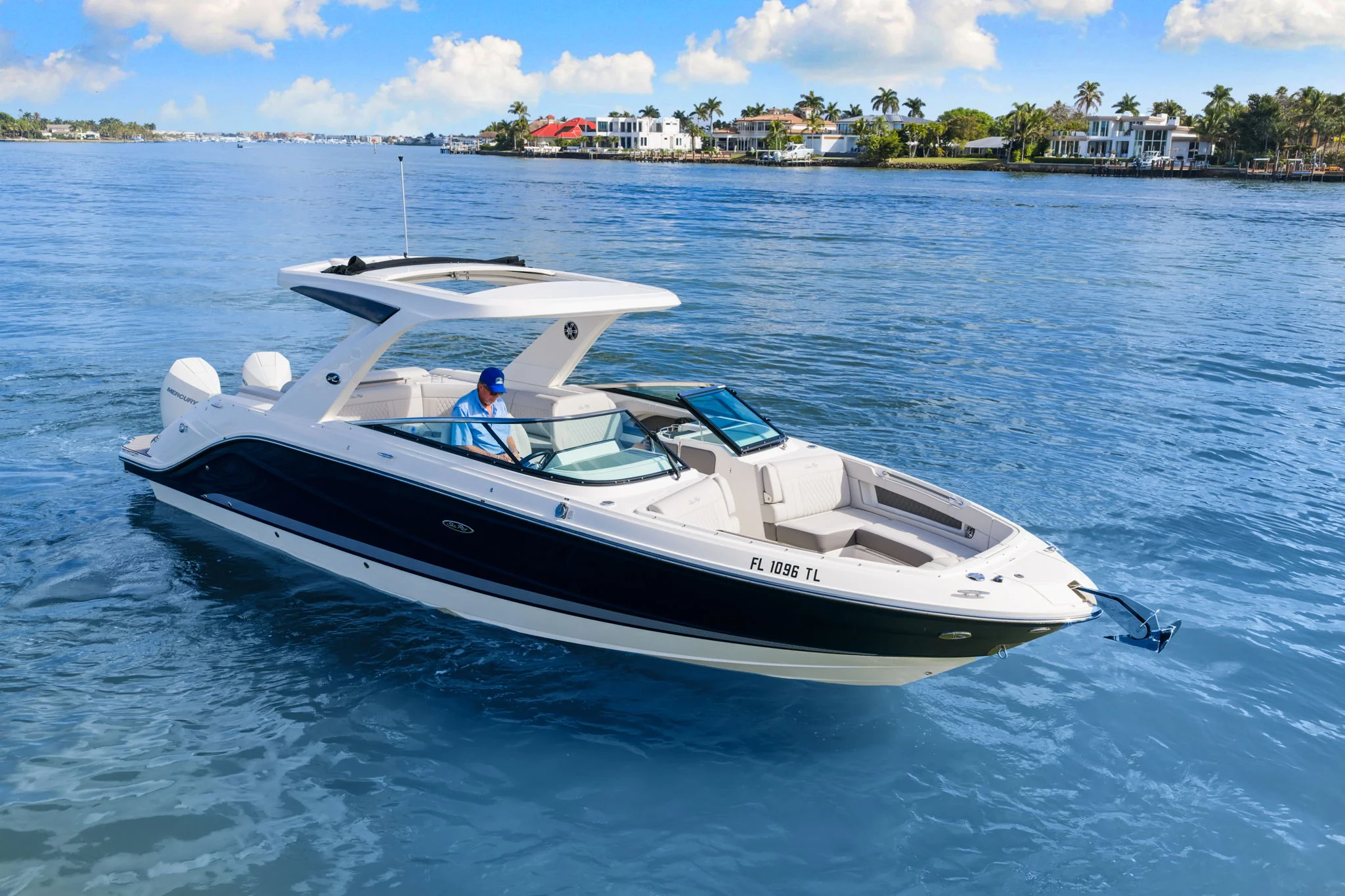 2023 Sea Ray 310 SLX OB Image Thumbnail #2
