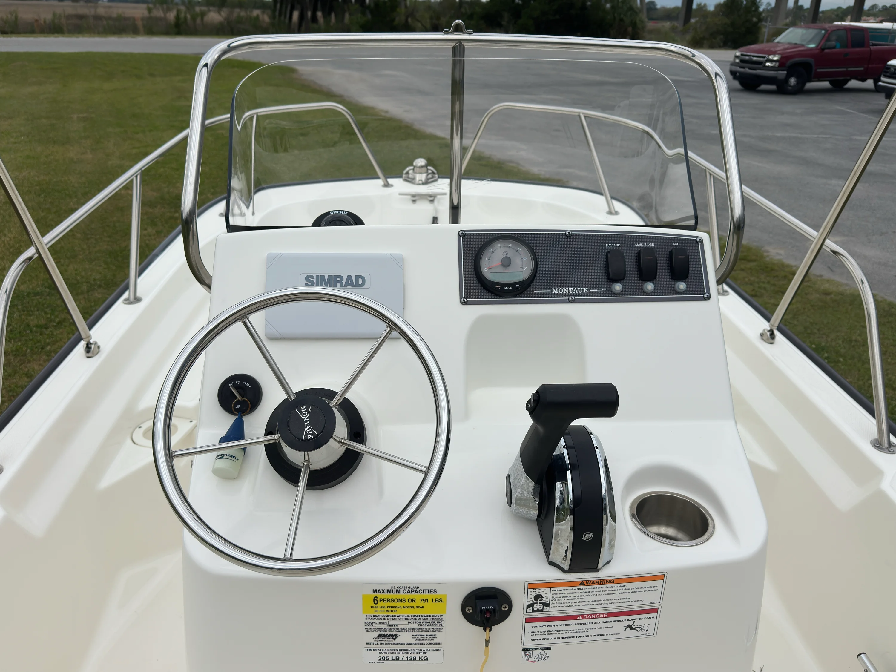 2024 Boston Whaler 15 MONTAUK Image Thumbnail #3
