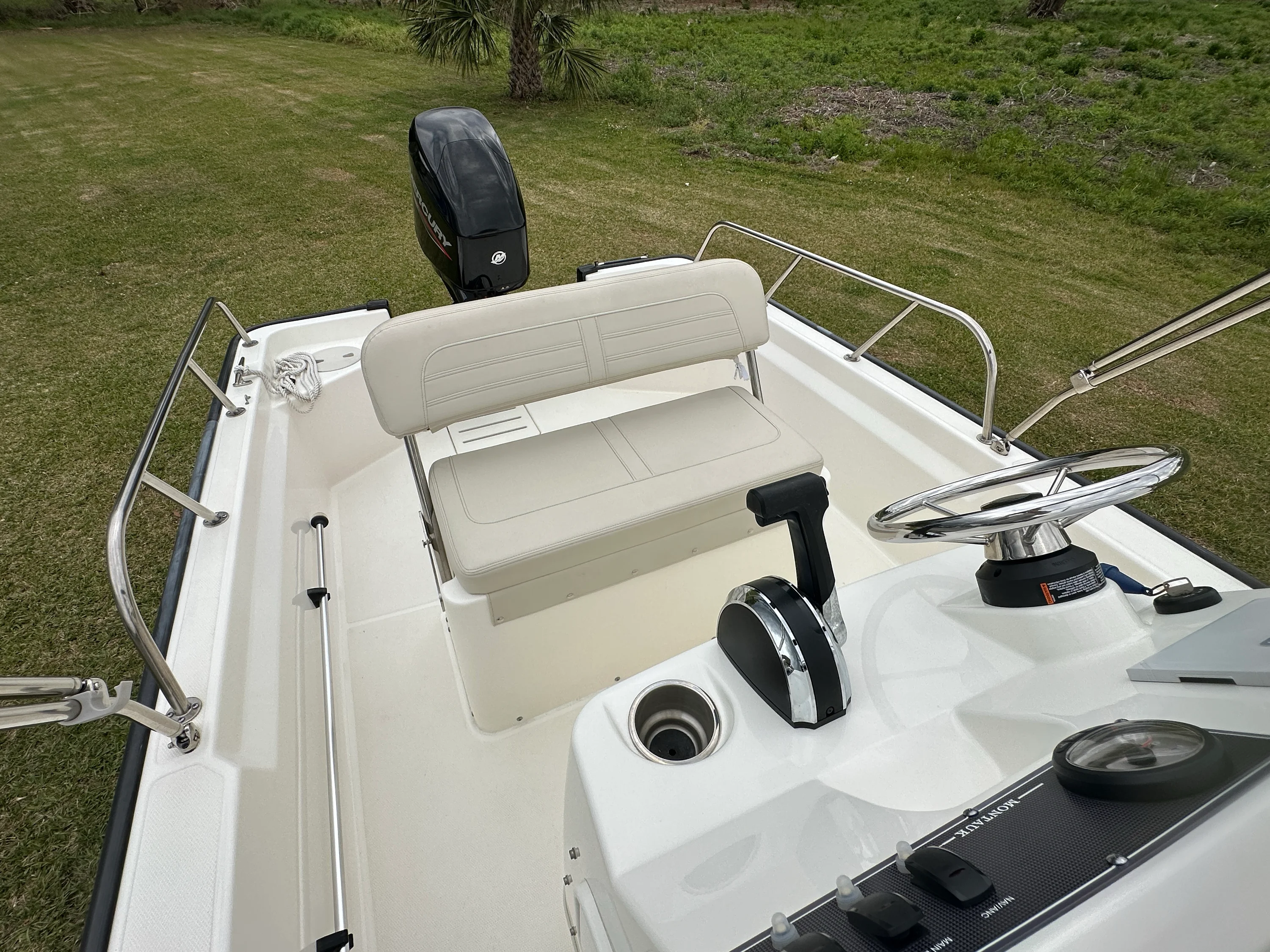 2024 Boston Whaler 15 MONTAUK Image Thumbnail #2