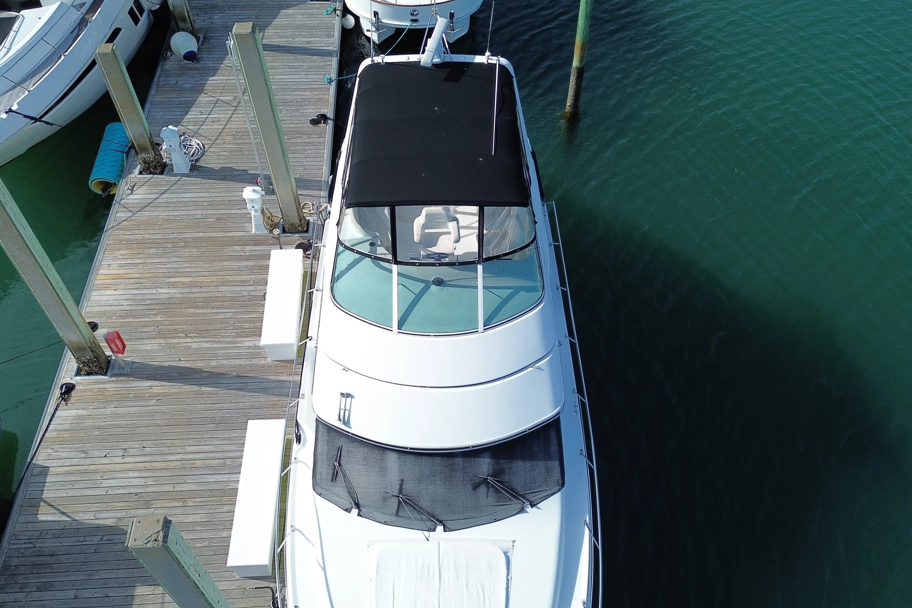 2000 Carver Yachts 450 VOYAGER PILOTHOUSE Image Thumbnail #3