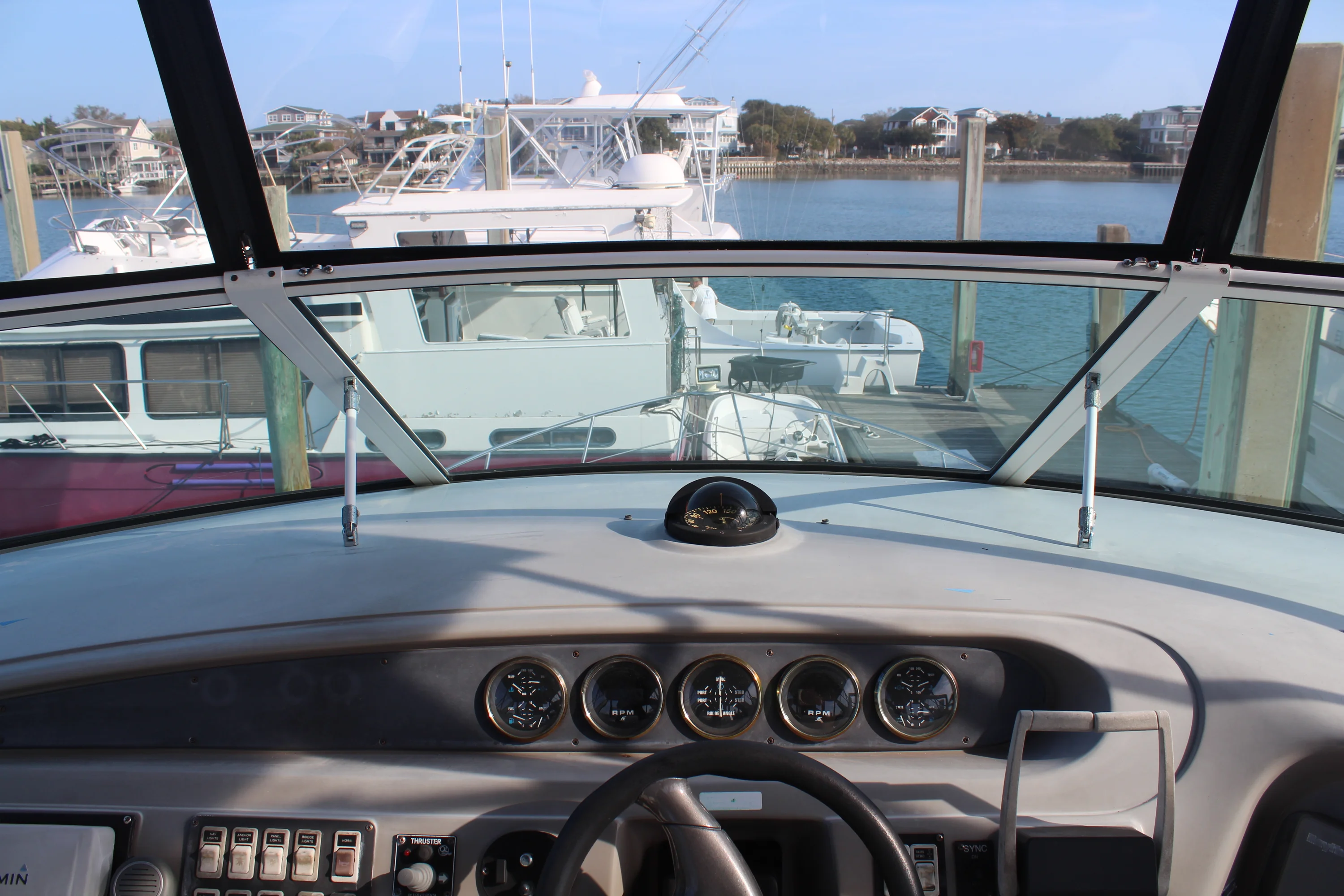 2000 Carver Yachts 450 VOYAGER PILOTHOUSE Image Thumbnail #12